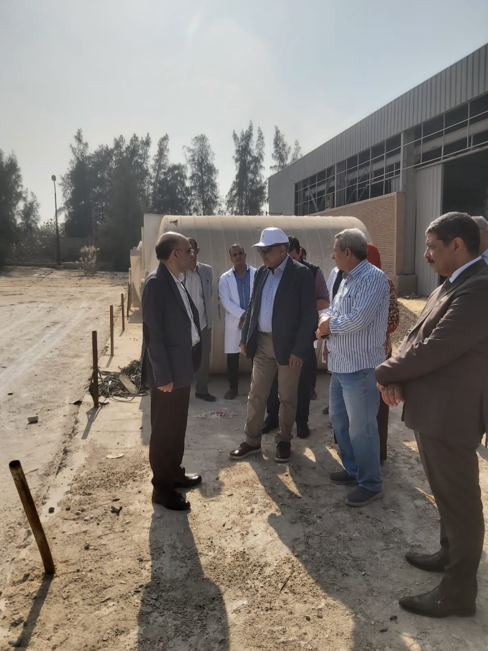 وزير الكهرباء يتفقد مجمع الوحدات التكنولوجية بأنشاص