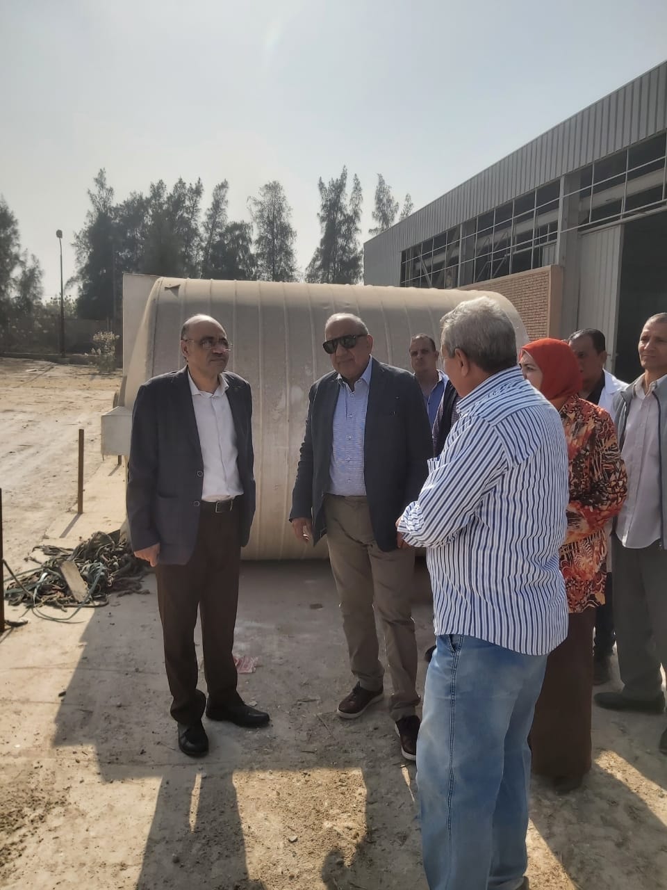 وزير الكهرباء يتفقد مجمع الوحدات التكنولوجية بأنشاص