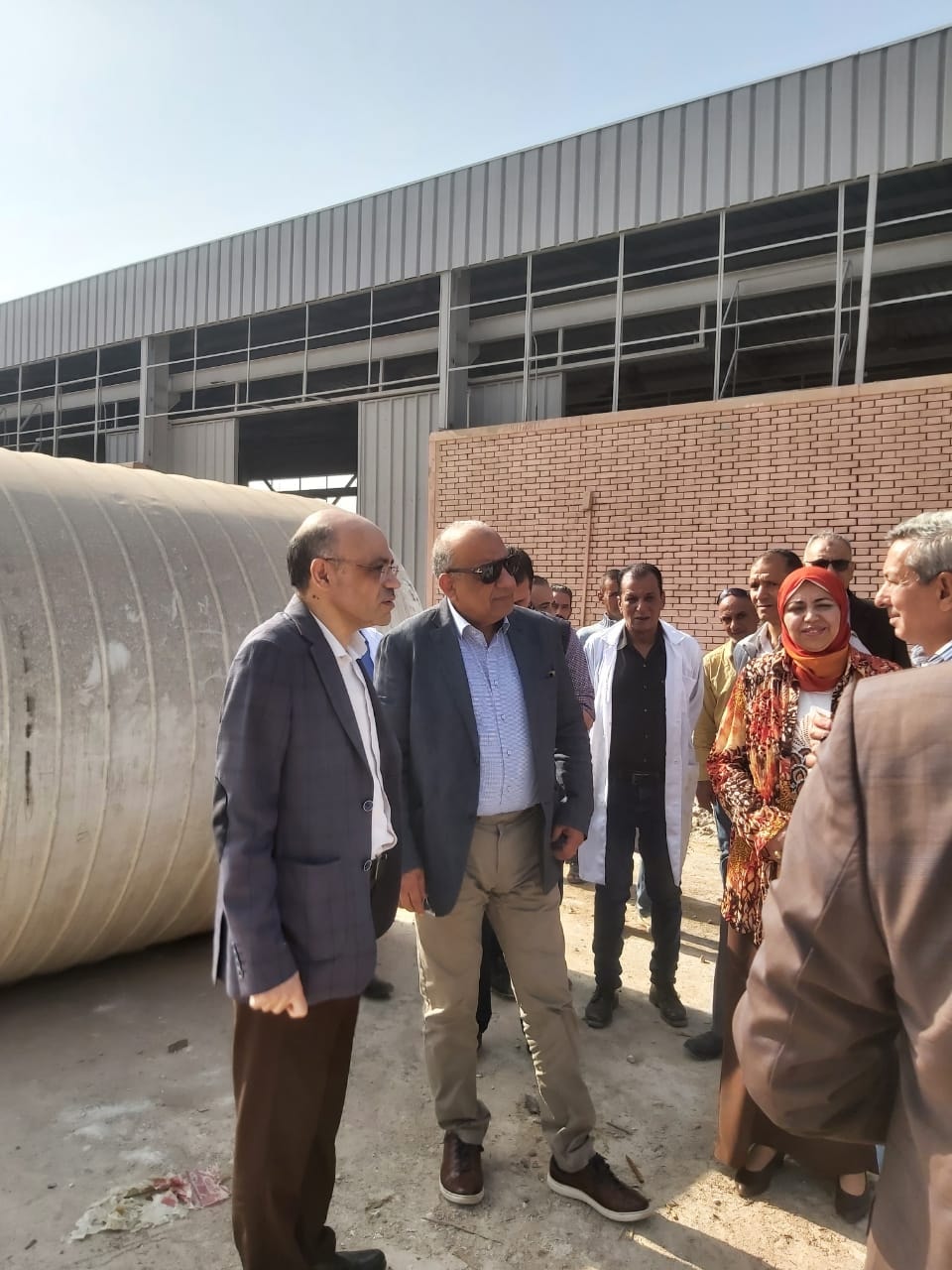 وزير الكهرباء يتفقد مجمع الوحدات التكنولوجية بأنشاص