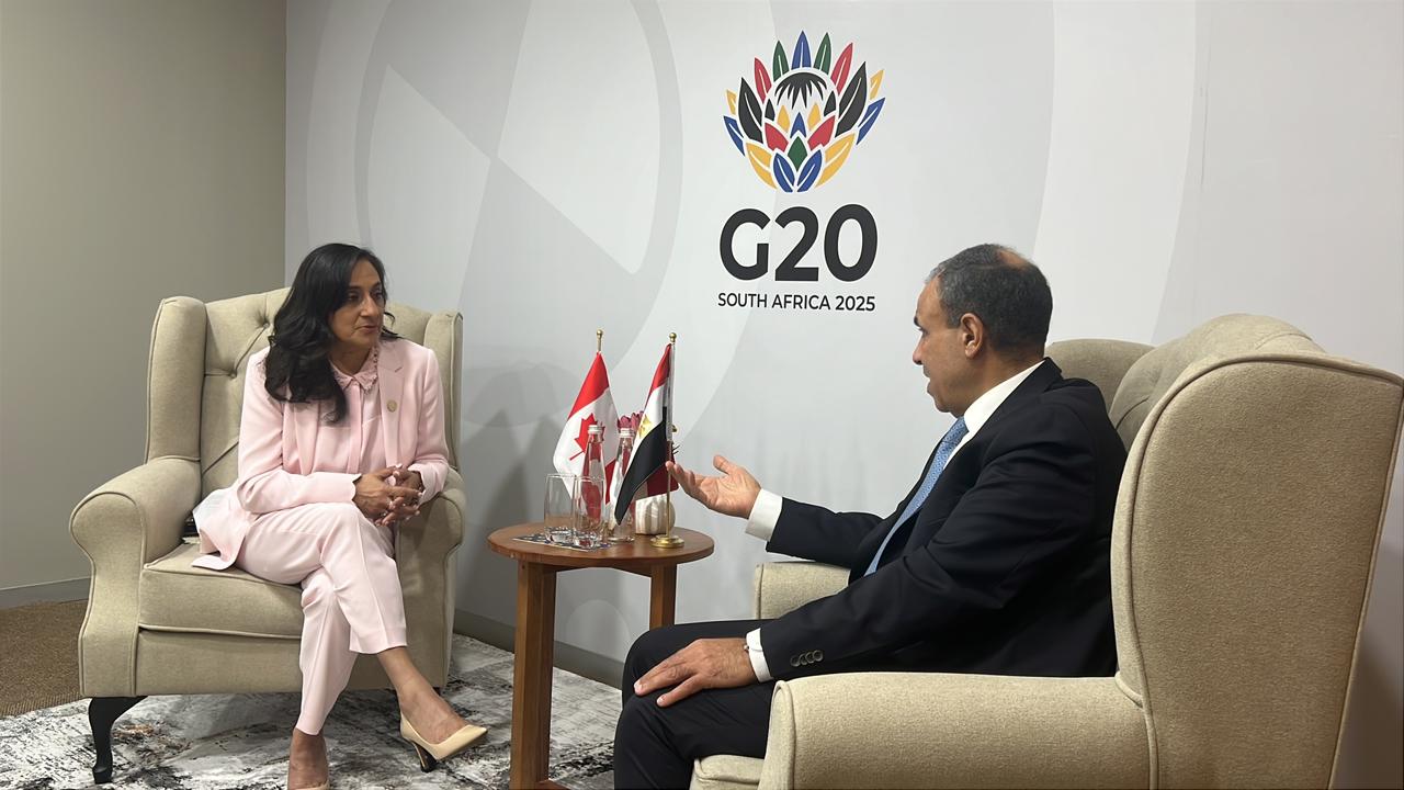 وزير الخارجية يلتقي وزيرة خارجية كندا