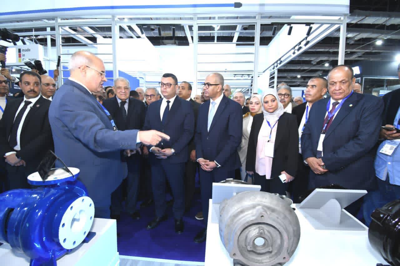 وزير الإسكان يفتتح المؤتمر والمعرض الدولي للمياه