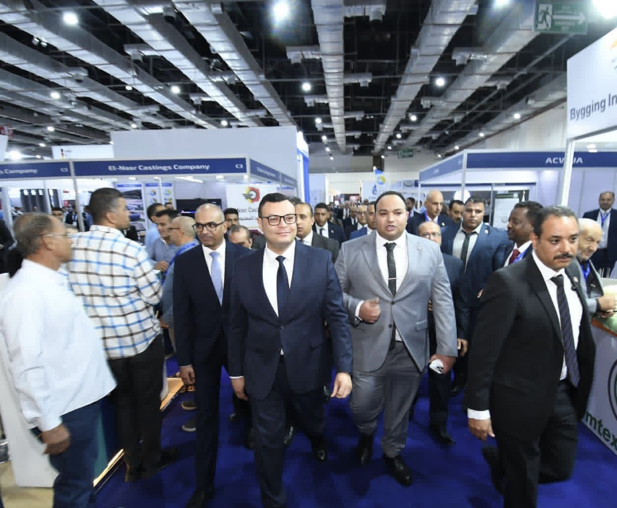 وزير الإسكان يفتتح المؤتمر والمعرض الدولي للمياه