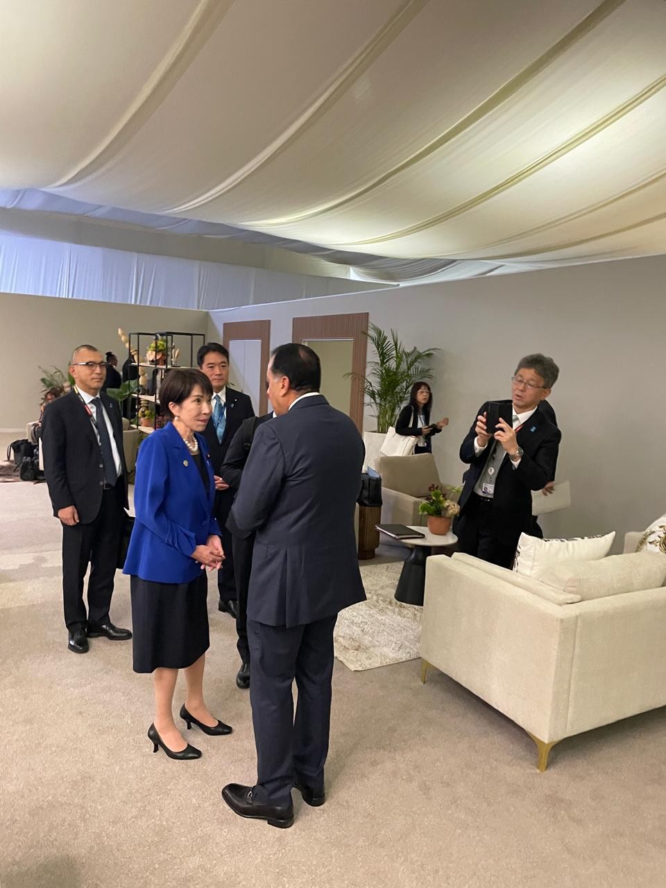 رئيس الوزراء يلتقى رئيسة وزراء اليابان