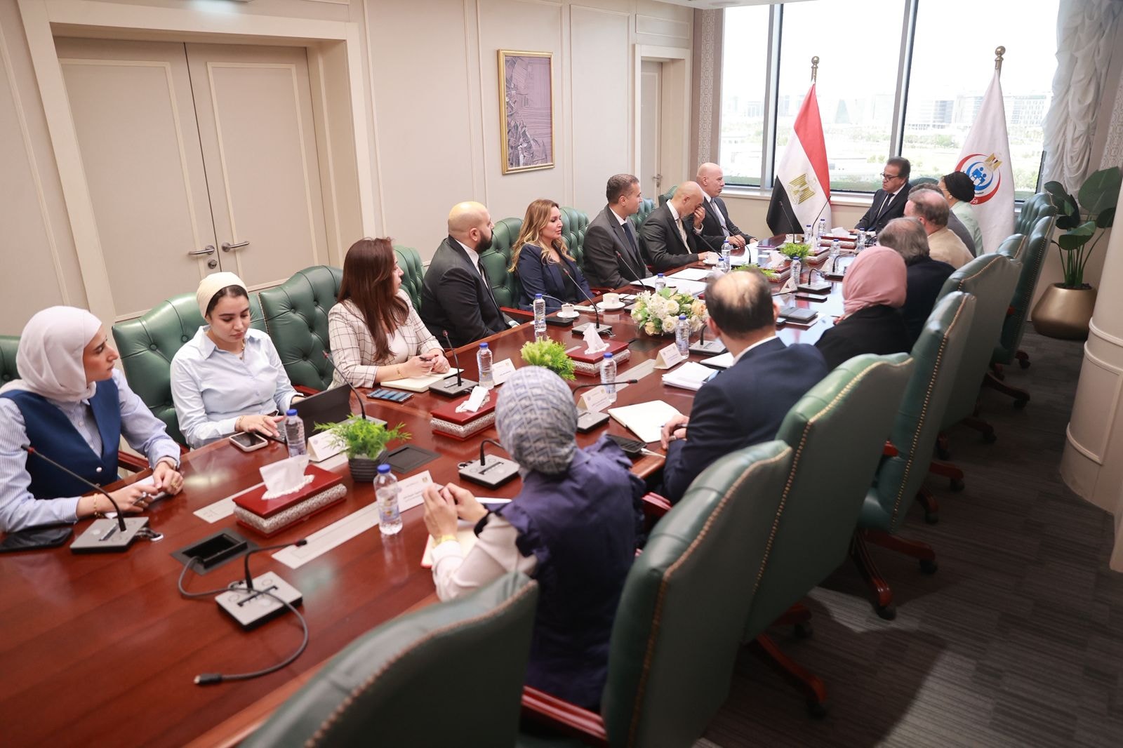 وزير الصحة يلتقي وفد شركة جنرال إلكتريك