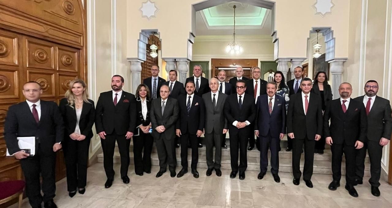 وزير الصحة والسكان يلتقي وفد اتحاد الغرف التركية