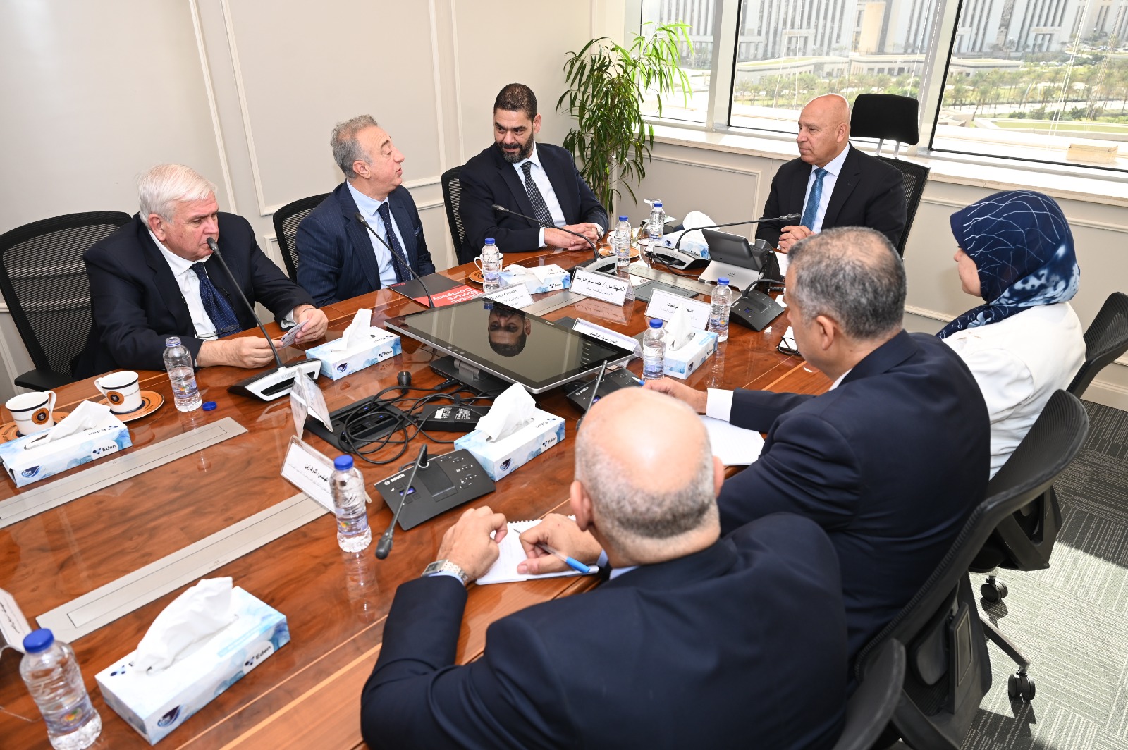كامل الوزير يجتمع مع ممثلي شركة الوايلر فريد حسنين للطلمبات وشركة فيلم الإيطالية 