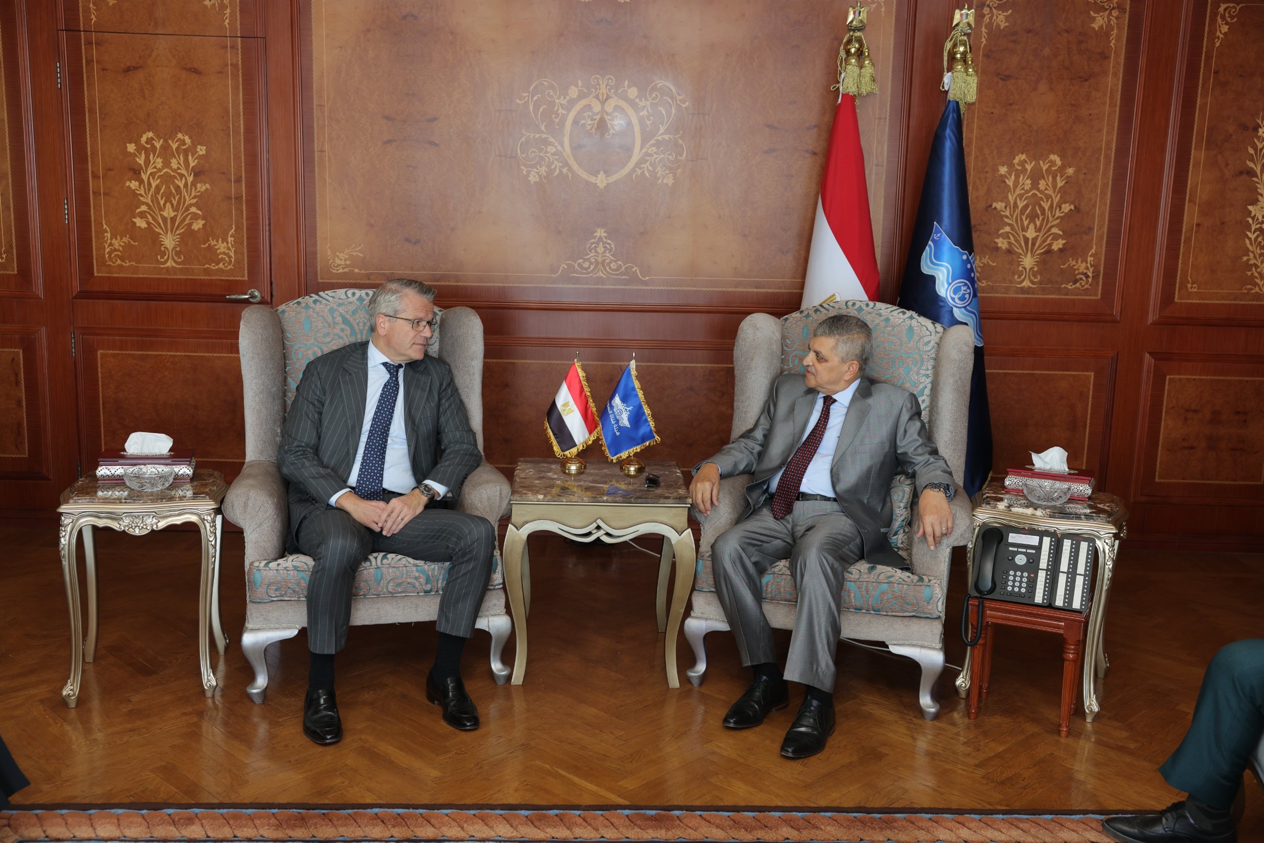 أسامة ربيع يجتمع مع الرئيس التنفيذي لمجموعة A.P.Moller-Maersk