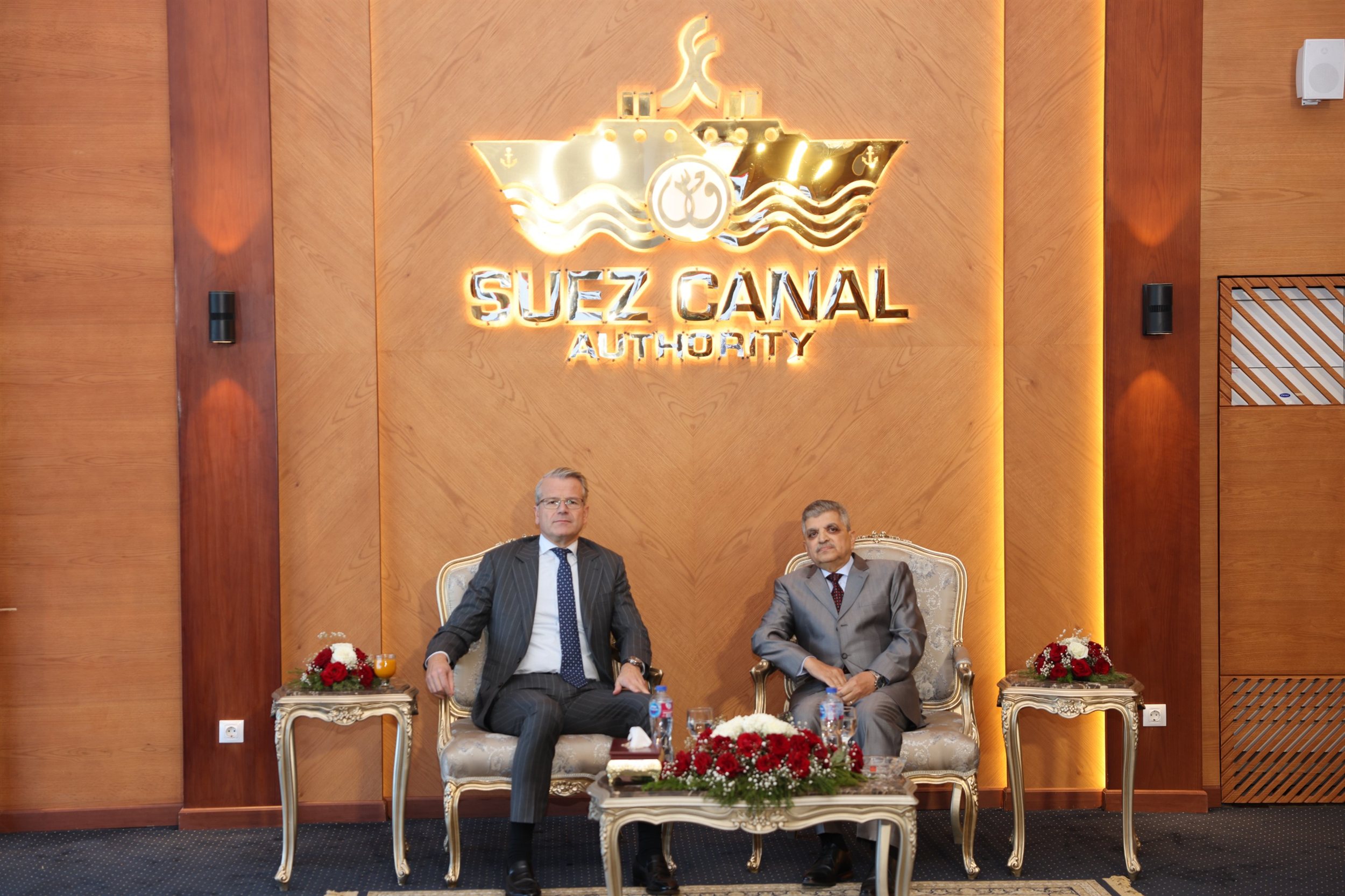 أسامة ربيع يجتمع مع الرئيس التنفيذي لمجموعة A.P.Moller-Maersk