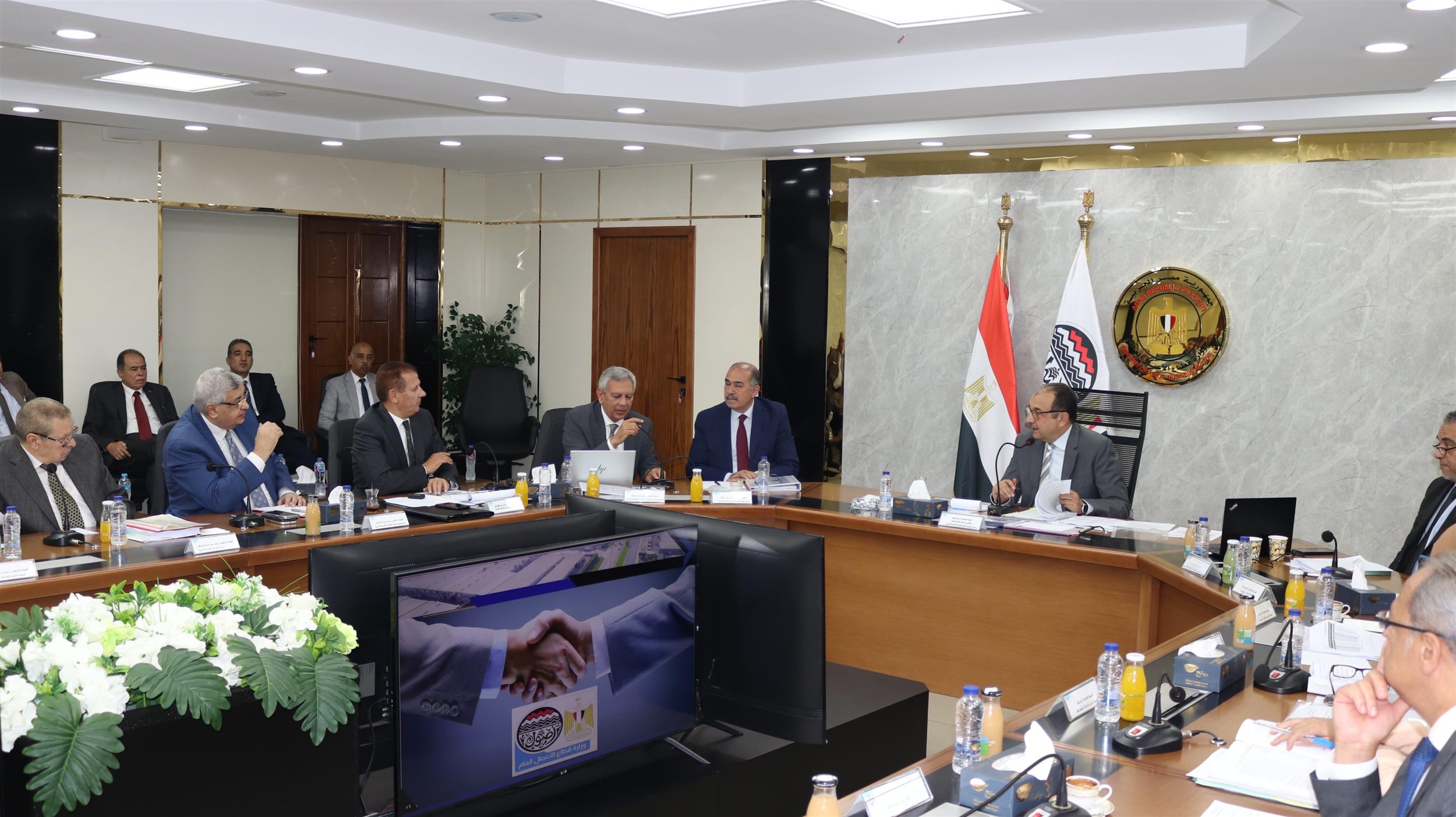 وزير قطاع الأعمال يترأس الجمعية العامة للقابضة للأدوية