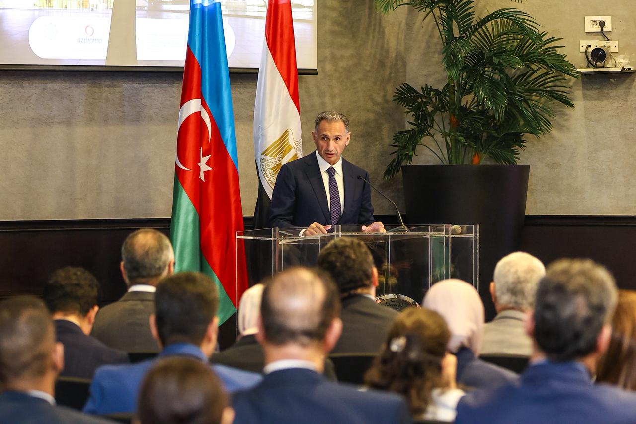 منتدى الأعمال المصري الأذري بالقاهرة