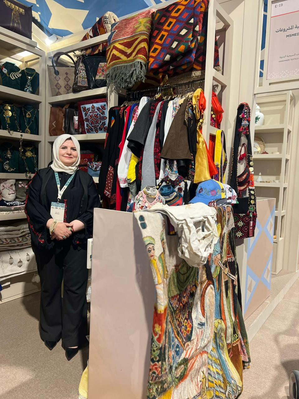 شباب جهاز تنمية المشروعات في معرض بنان السعودي