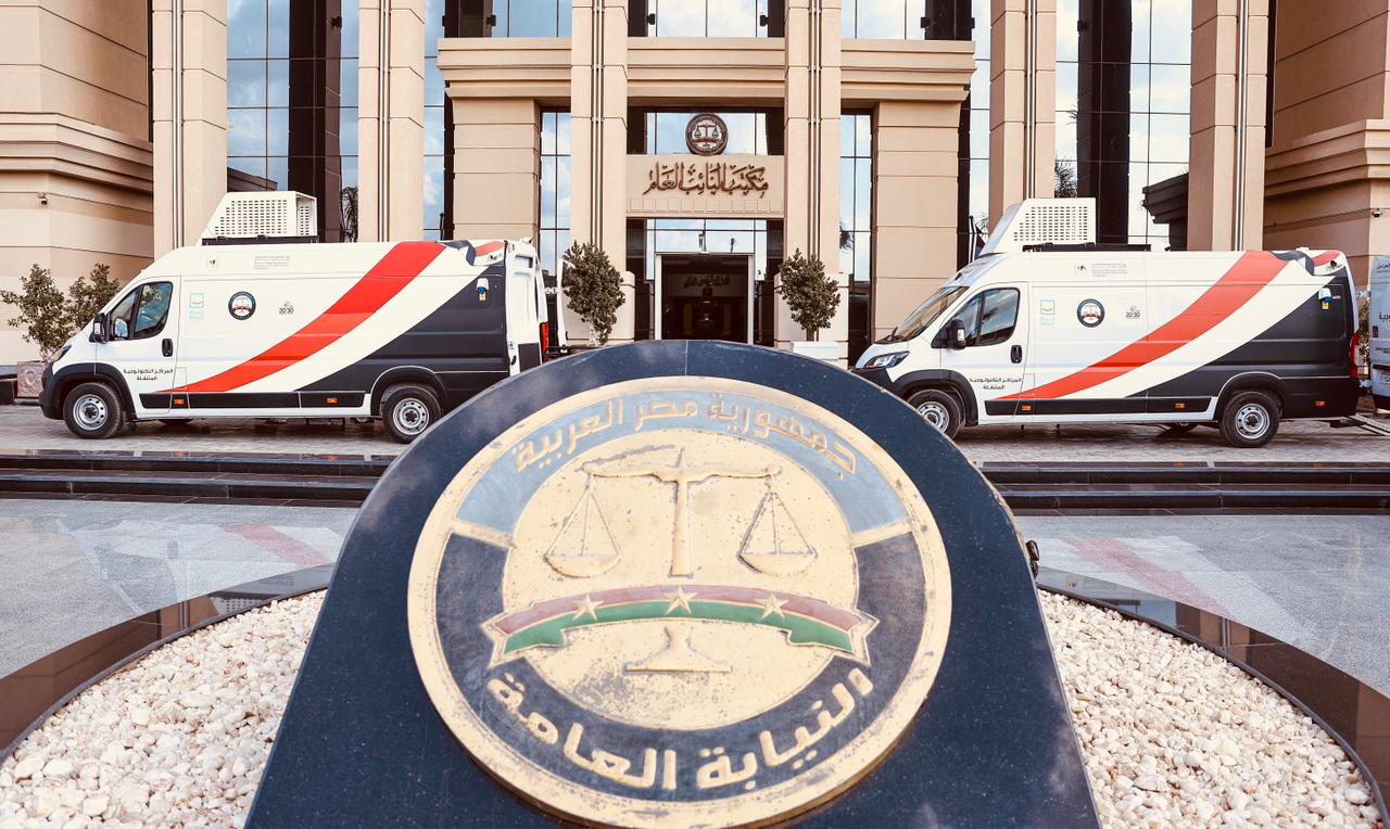 المشاط والنائب العام يشهدان تسليم 17 مركزًا تكنولوجيا متنقلا