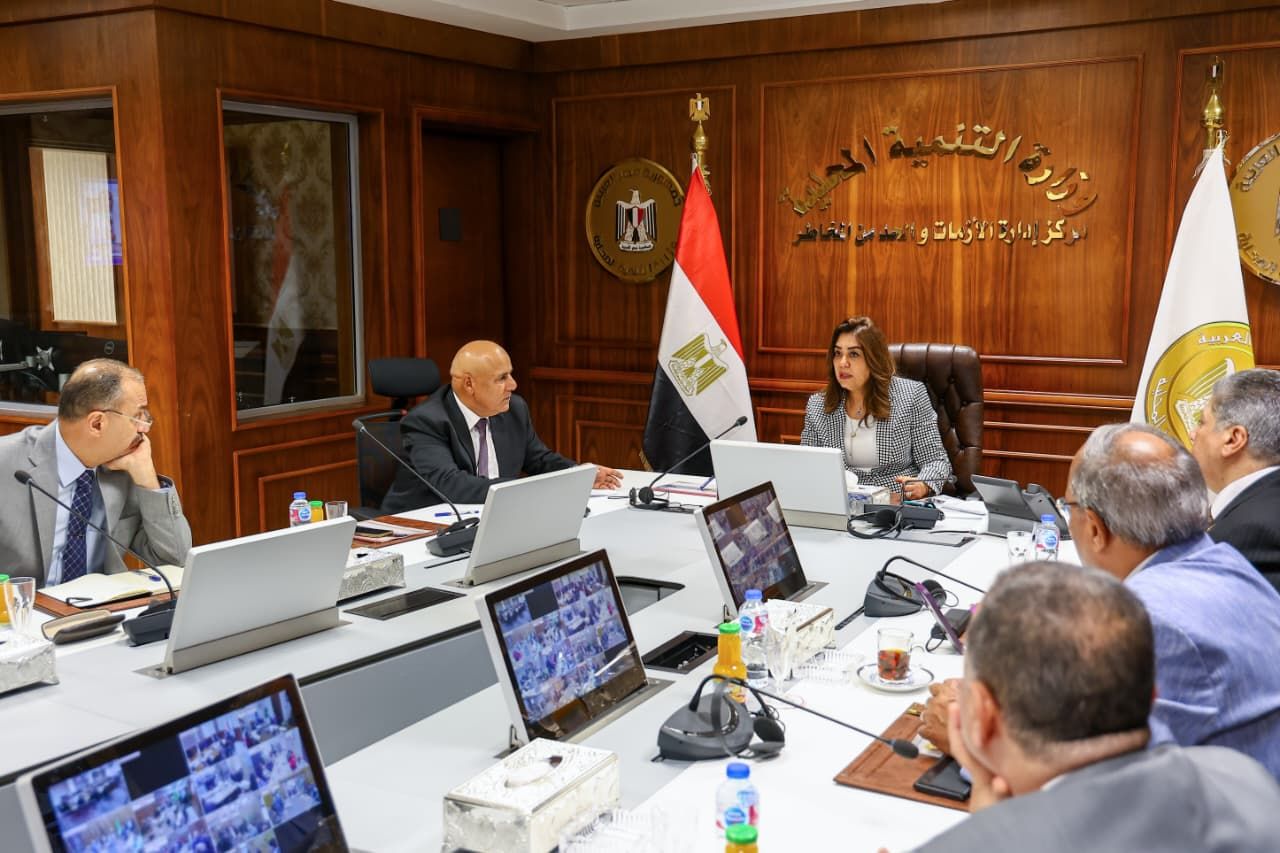 وزيرة التنمية المحلية تتابع سير انتخابات مجلس النواب
