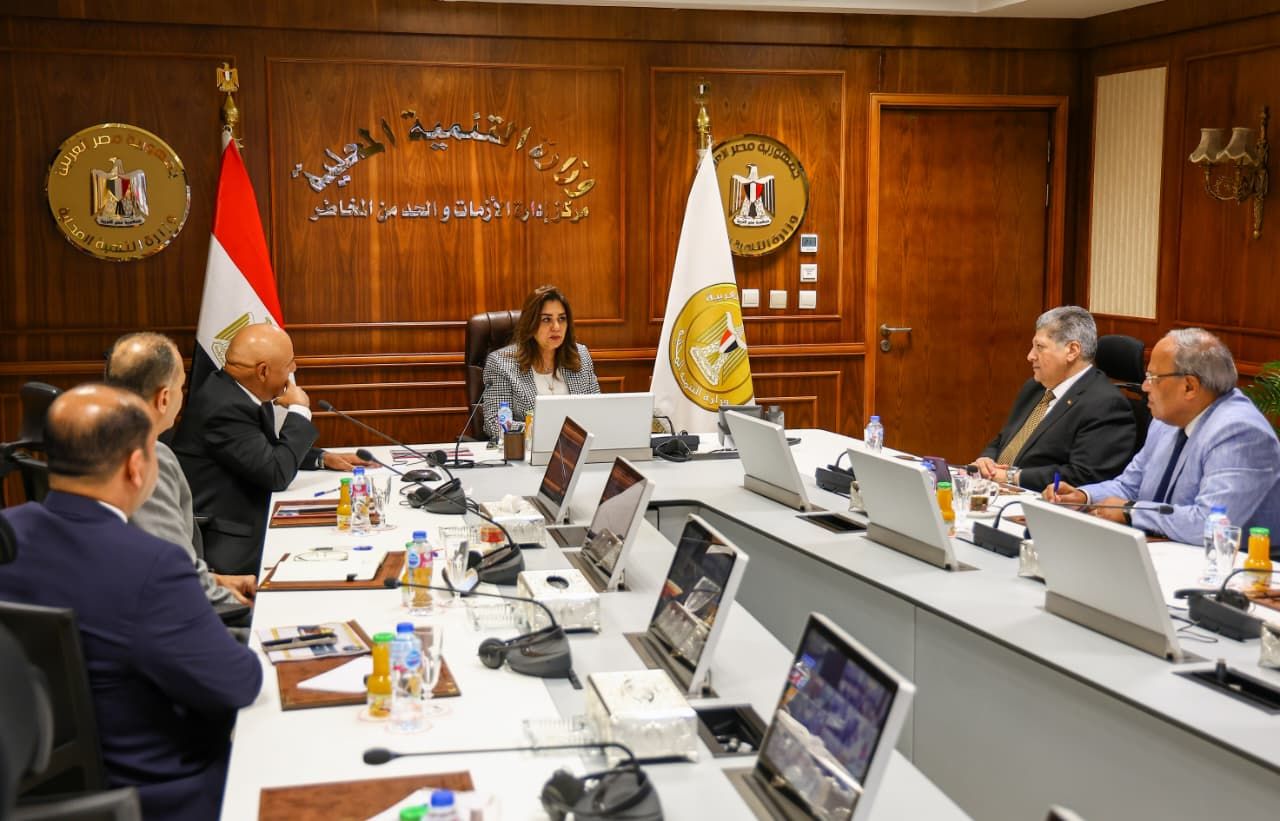 وزيرة التنمية المحلية تتابع سير انتخابات مجلس النواب