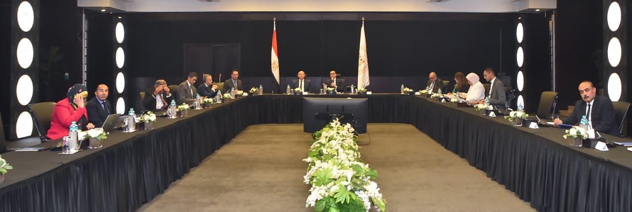 وزارة الاستثمار تناقش موازنة برنامج رد أعباء الصادرات 2026-2025