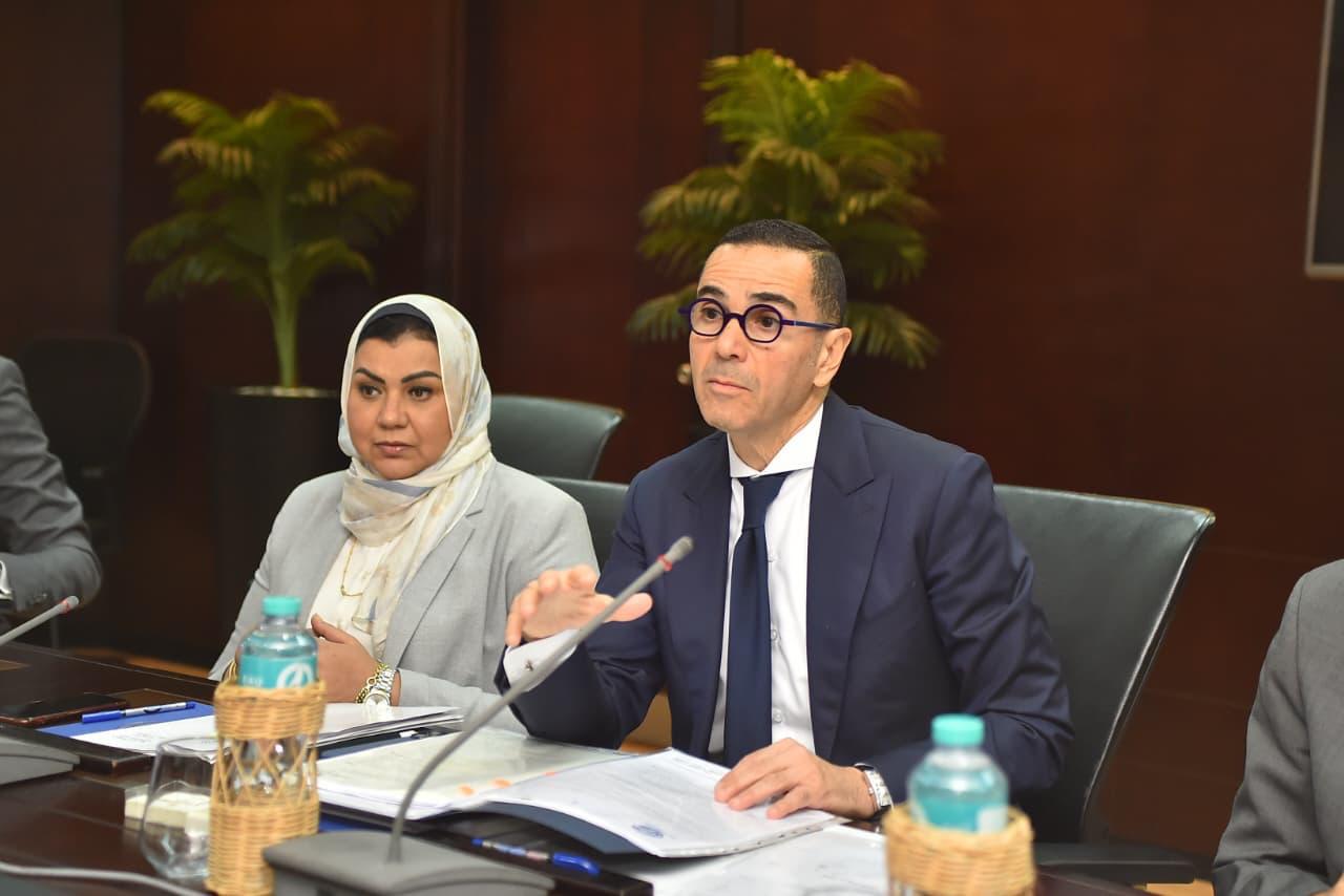 وزارة الاستثمار تناقش موازنة برنامج رد أعباء الصادرات 2026-2025