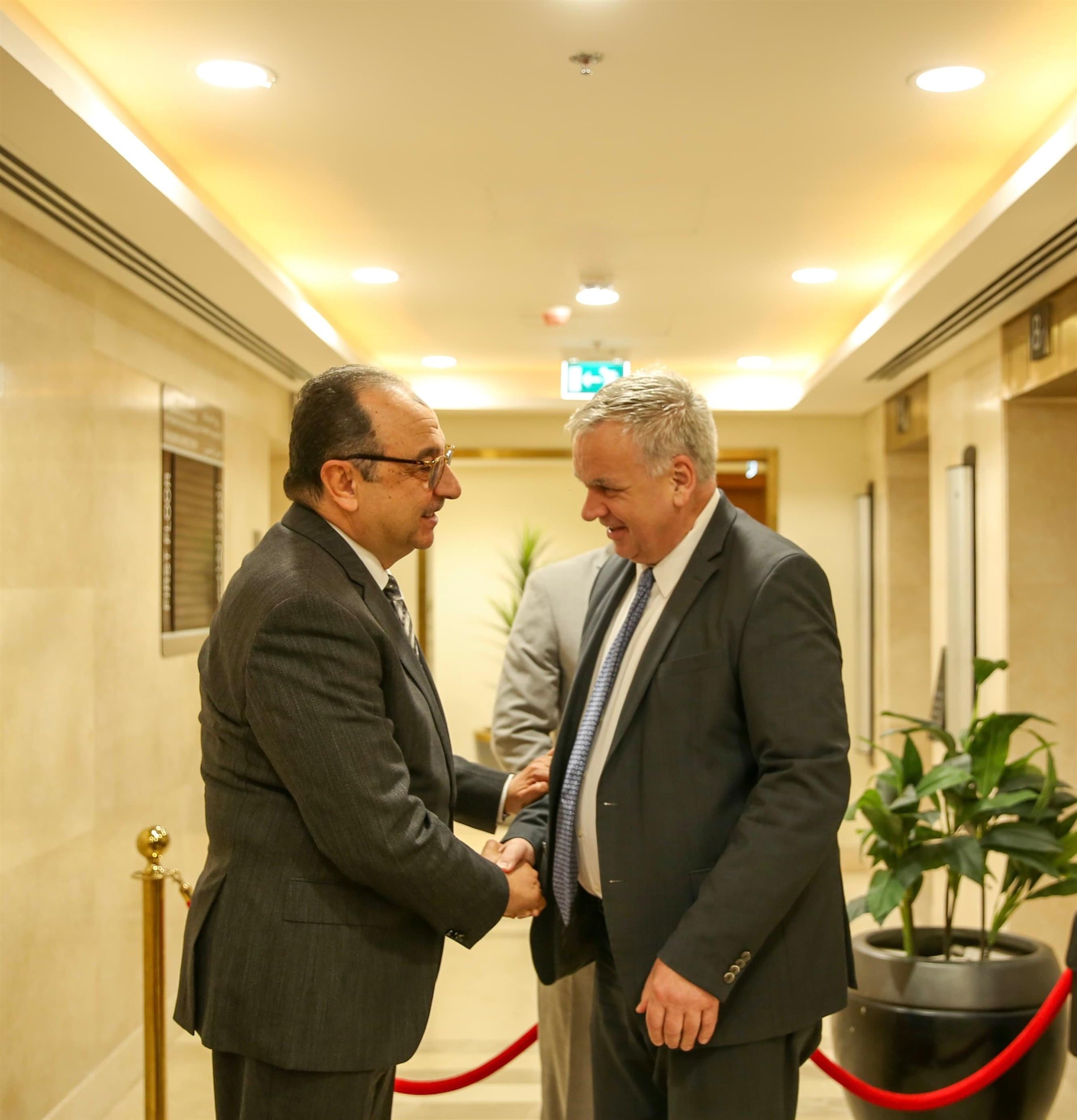 وزير قطاع الأعمال العام يستقبل سفير ألمانيا