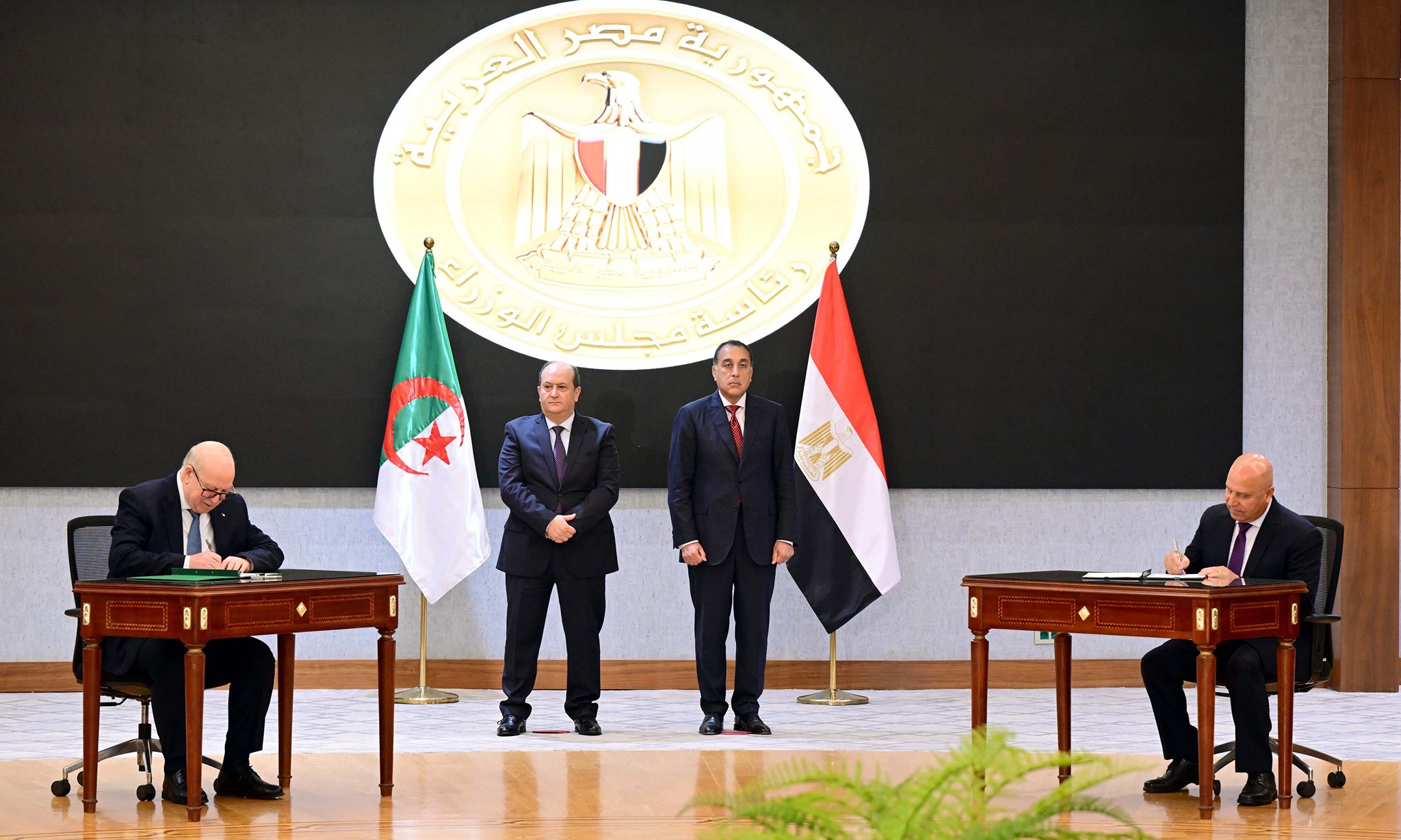 توقيع مذكرة تفاهم بين مصر والجزائر 