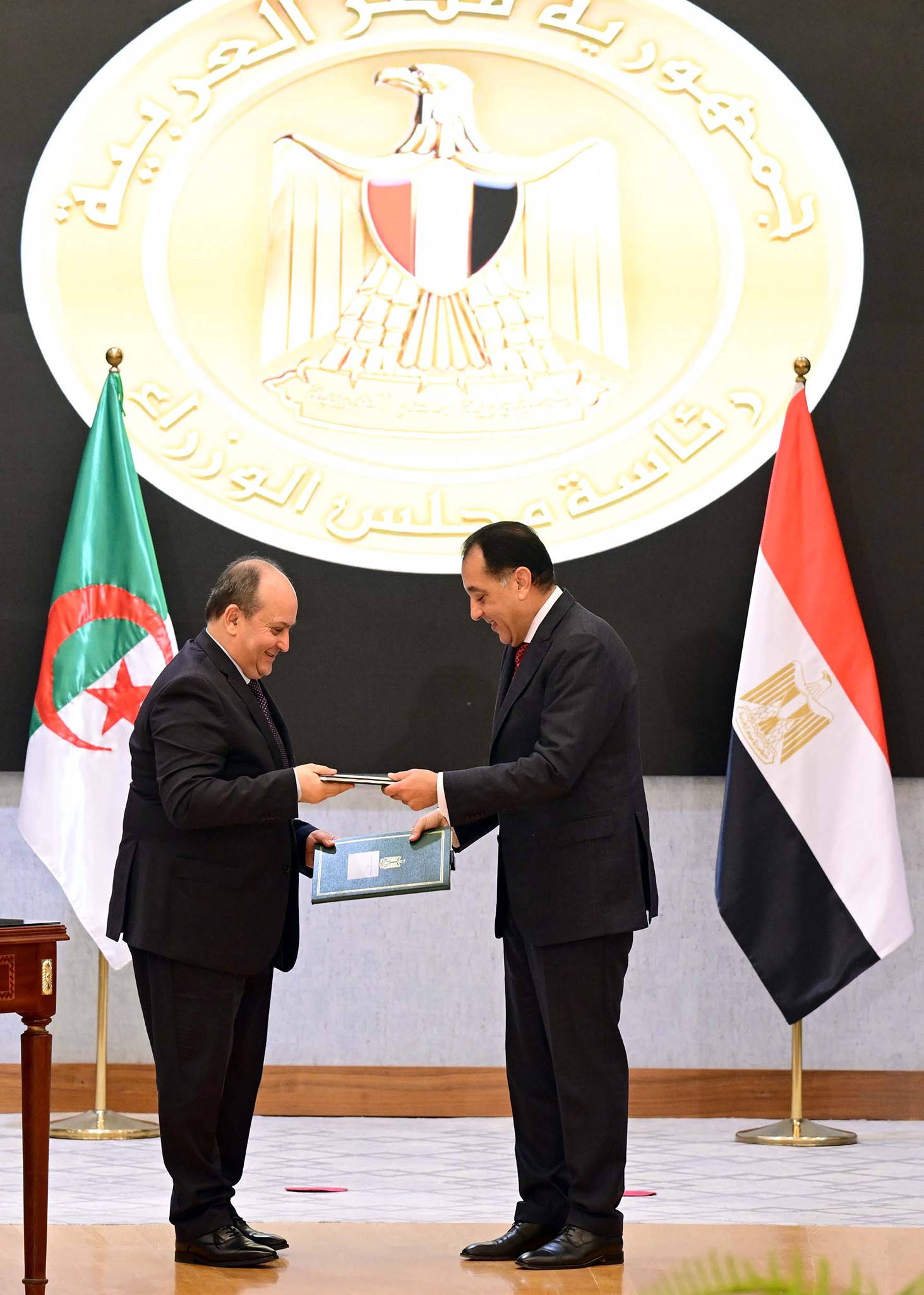 توقيع مذكرة تفاهم بين مصر والجزائر 