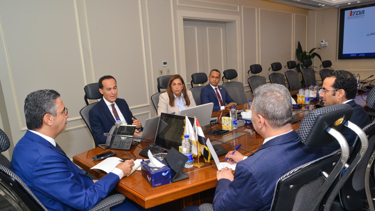 وزير التموين يجتمع مع رئيس مجلس إدارة جهاز تنمية التجارة الداخلية