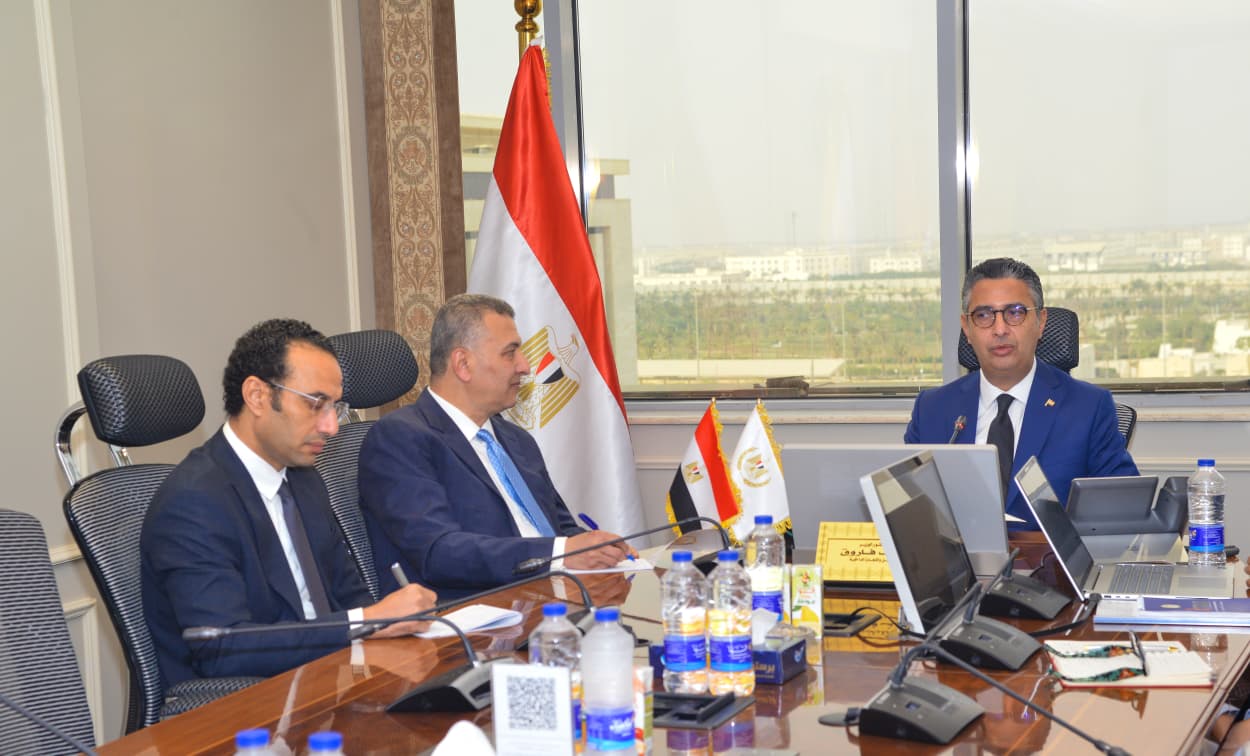 وزير التموين يجتمع مع رئيس مجلس إدارة جهاز تنمية التجارة الداخلية