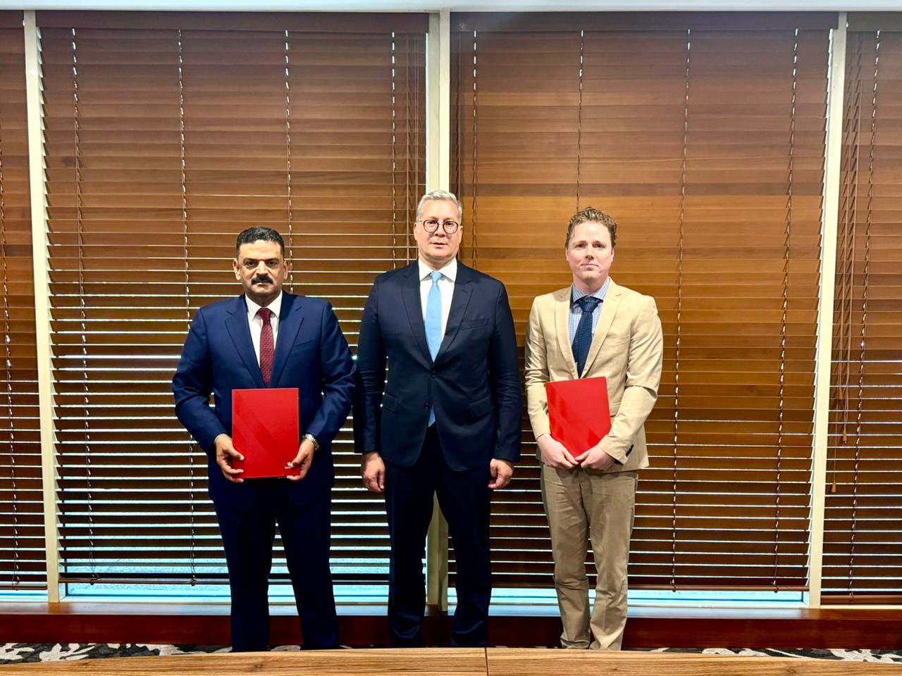 وزير البترول يشهد توقيع خطاب نوايا مع جامعة مردوخ الأسترالية