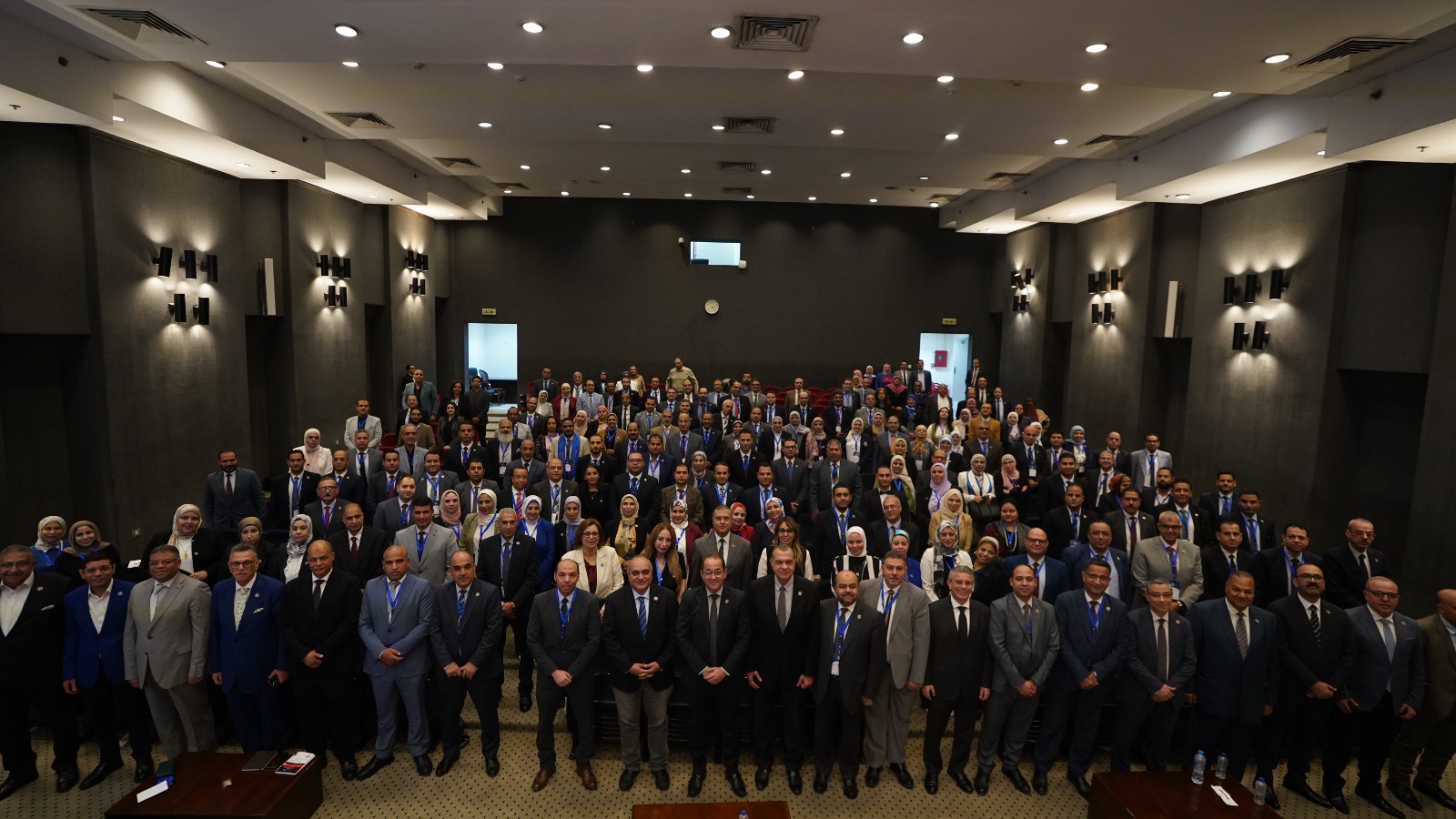 وزير المالية فى حوار مفتوح مع خريجي مبادرات إعداد الكوادر البشرية من العاملين بوزارة المالية