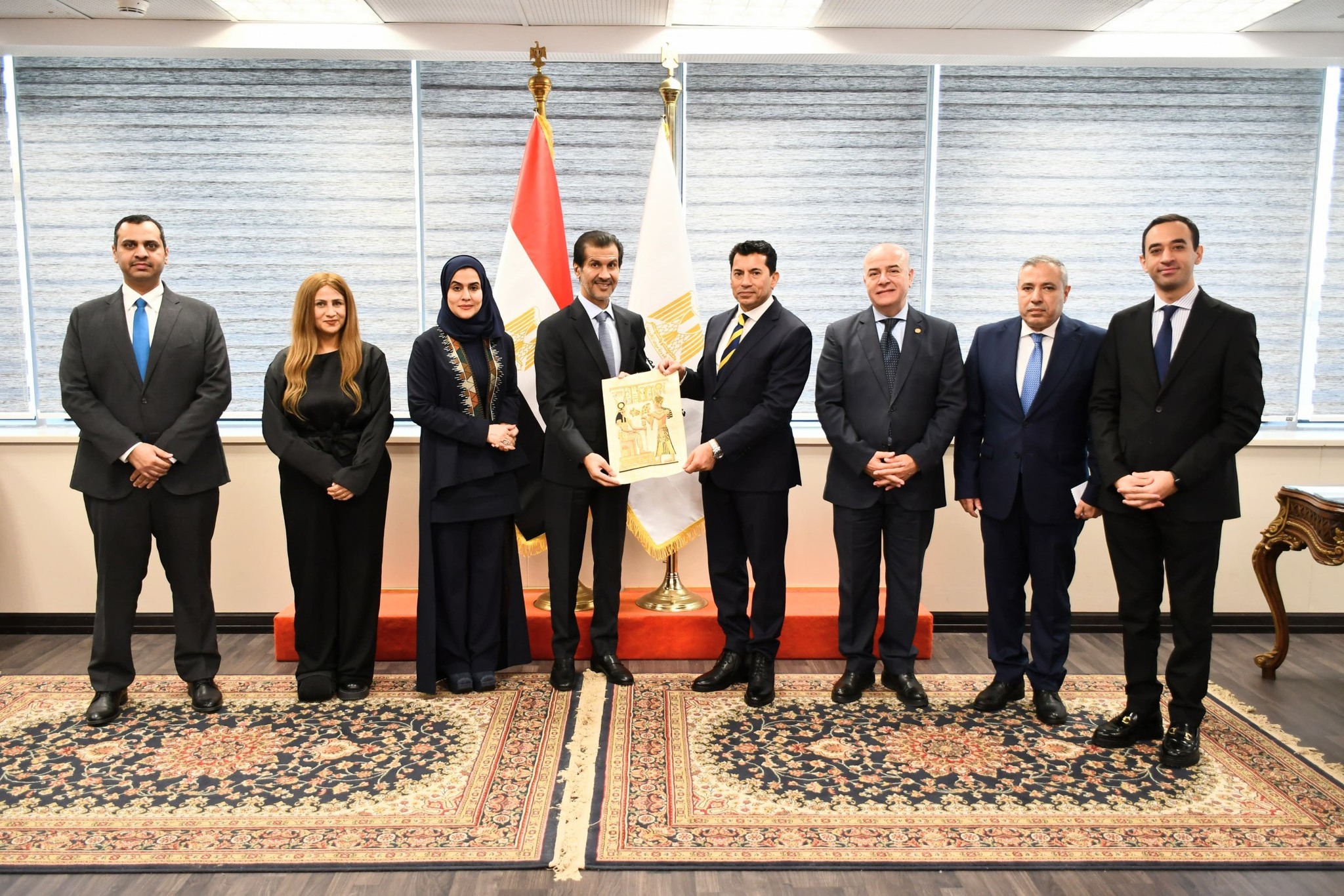 وزير الشباب والرياضة يستقبل سفير دولة قطر