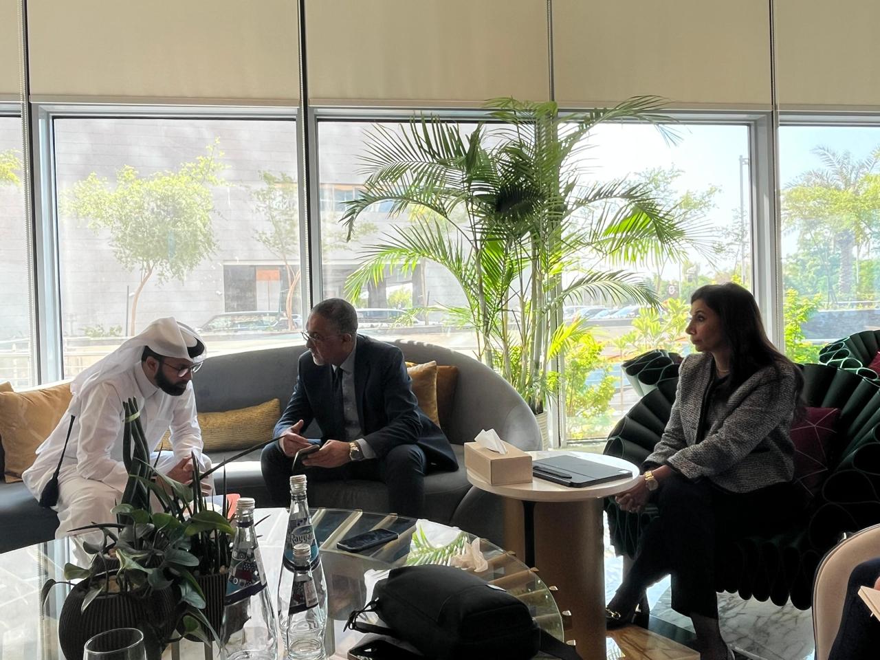 حسام هيبة يجتمع مع الرئيس التنفيذي لشركة قطر للتعدين