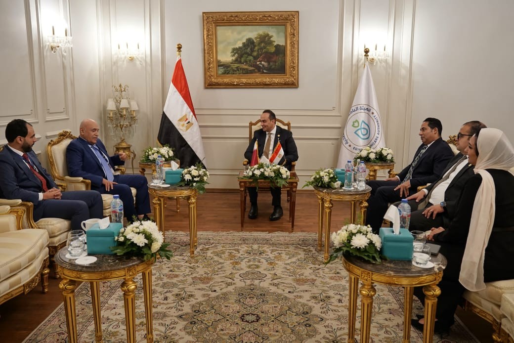 رئيس هيئة الرعاية الصحية يلتقي وزير صحة جنوب أفريقيا