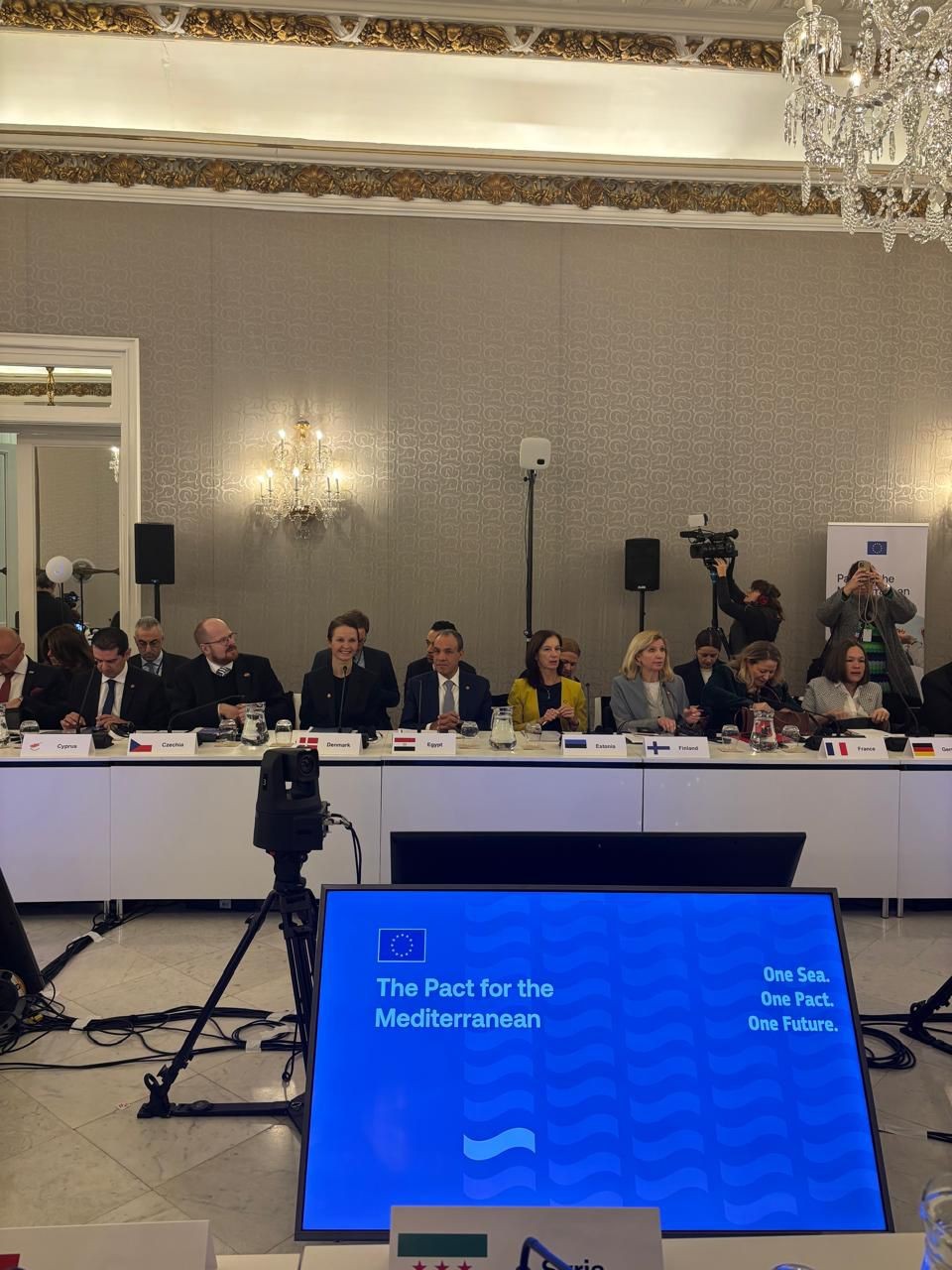 وزير الخارجية يشارك في إطلاق ميثاق المتوسط