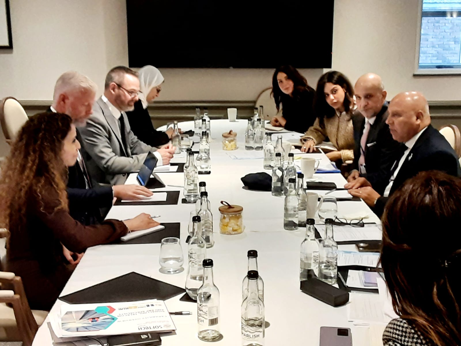 وزير الصناعة يعقد سلسلة اجتماعات مع رؤساء 7 شركات بريطانية