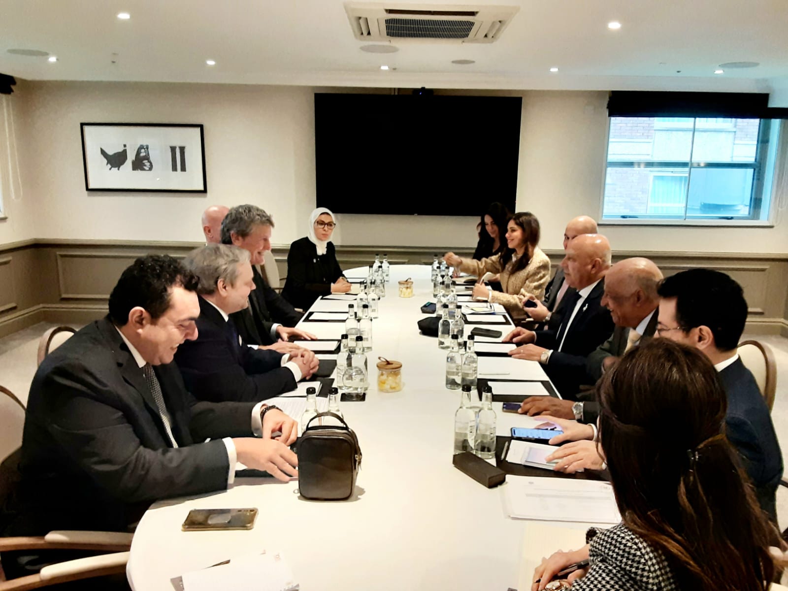 وزير الصناعة يعقد سلسلة اجتماعات مع رؤساء 7 شركات بريطانية