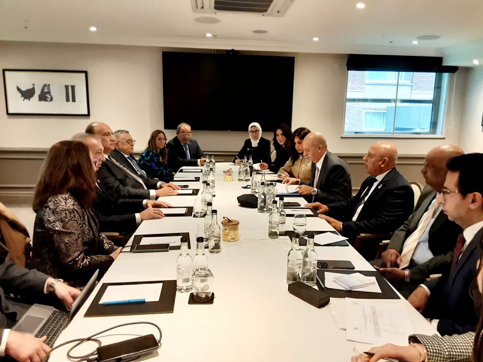 وزير الصناعة يعقد سلسلة اجتماعات مع رؤساء 7 شركات بريطانية