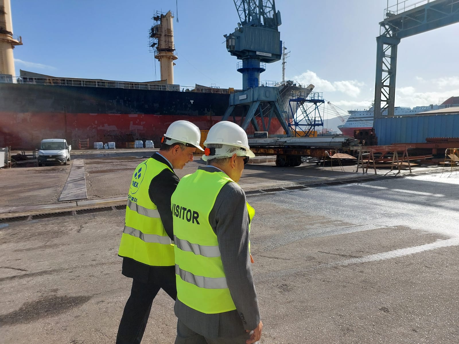 الفريق أسامة ربيع يبحث سبل التعاون مع ترسانة ONEX اليونانية