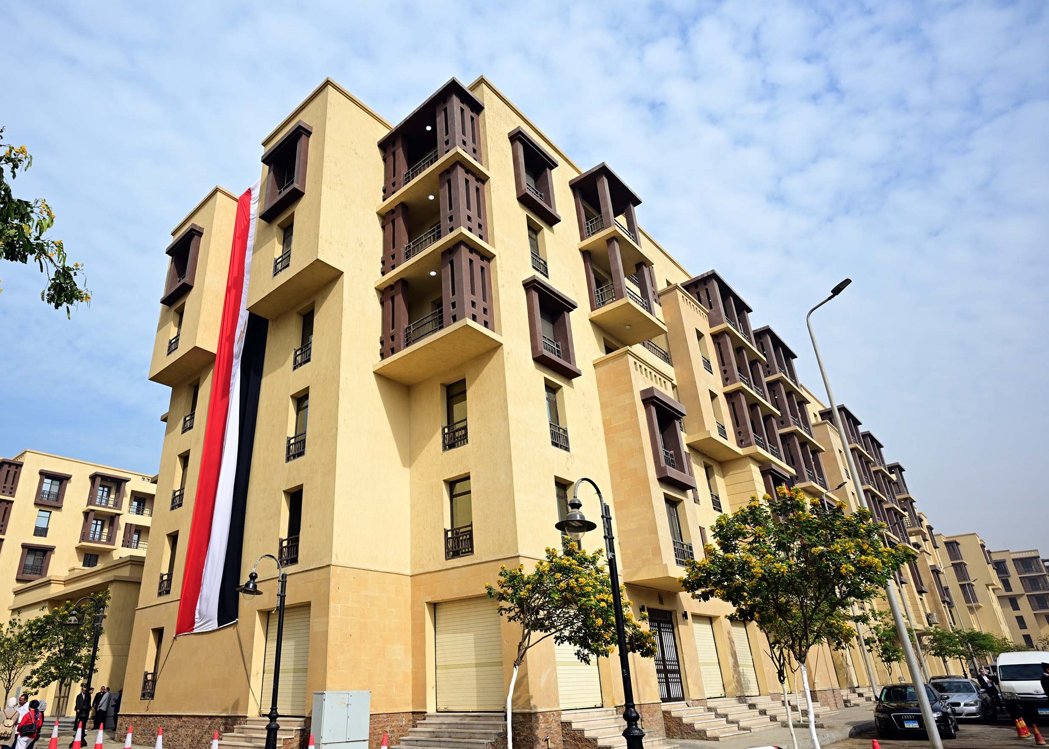 رئيس الوزراء يتفقد مشروع روضة السيدة-2