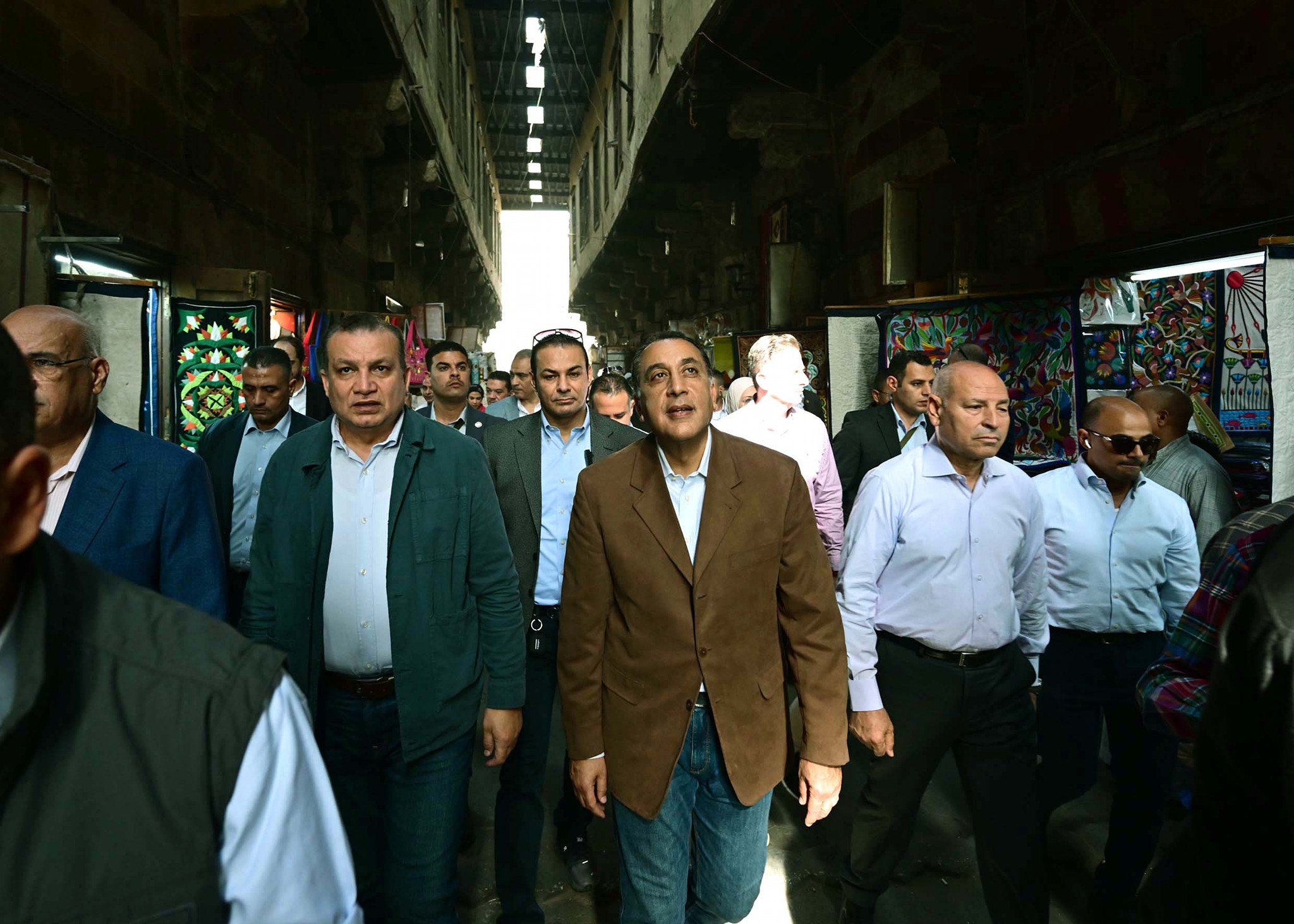 رئيس الوزراء يتفقد أعمال إعادة إحياء منطقة حارة الروم