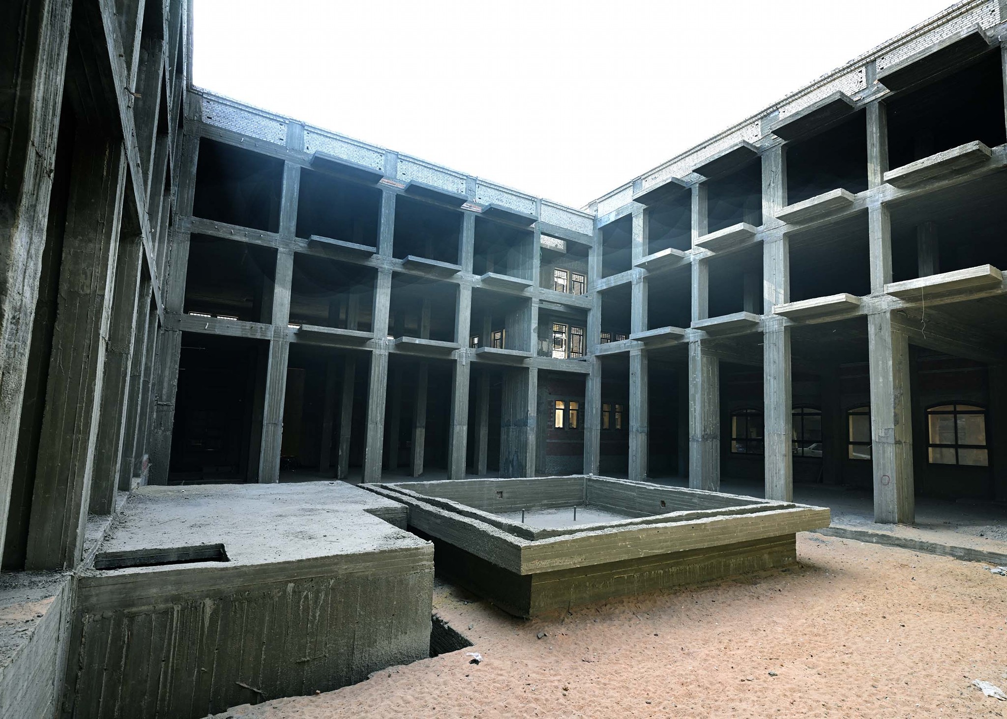 مدبولي يتفقد منطقة مسجد الحاكم بأمر الله ومشروعي بوتيك أوتيل الشوربجي والأرناؤوطي