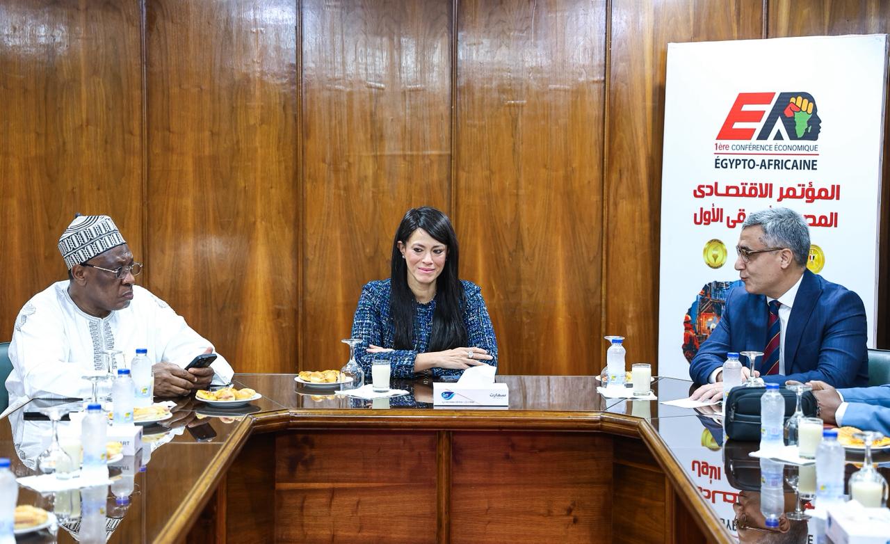 وزيرة التخطيط والتعاون الدولي تلقتي سفراء 7 دول أفريقية