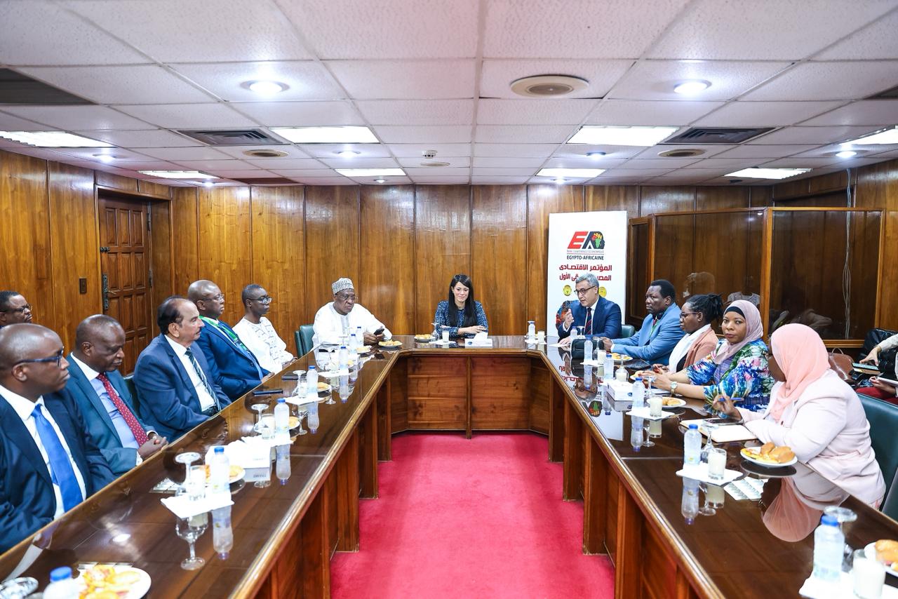 وزيرة التخطيط والتعاون الدولي تلقتي سفراء 7 دول أفريقية