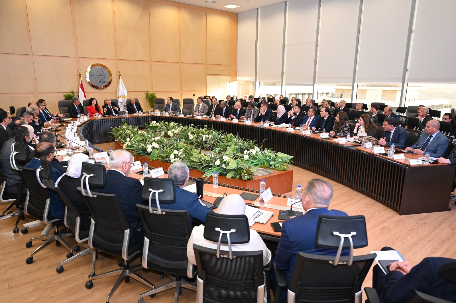 الوزير يترأس اجتماع المجموعة الوزارية للتنمية الصناعية