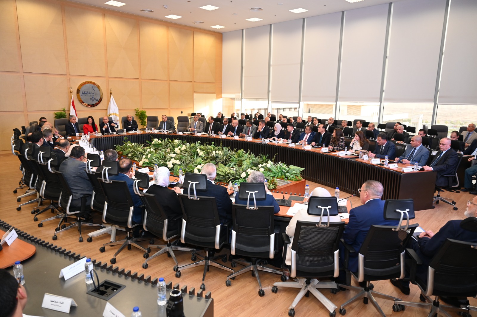 الوزير يترأس اجتماع المجموعة الوزارية للتنمية الصناعية