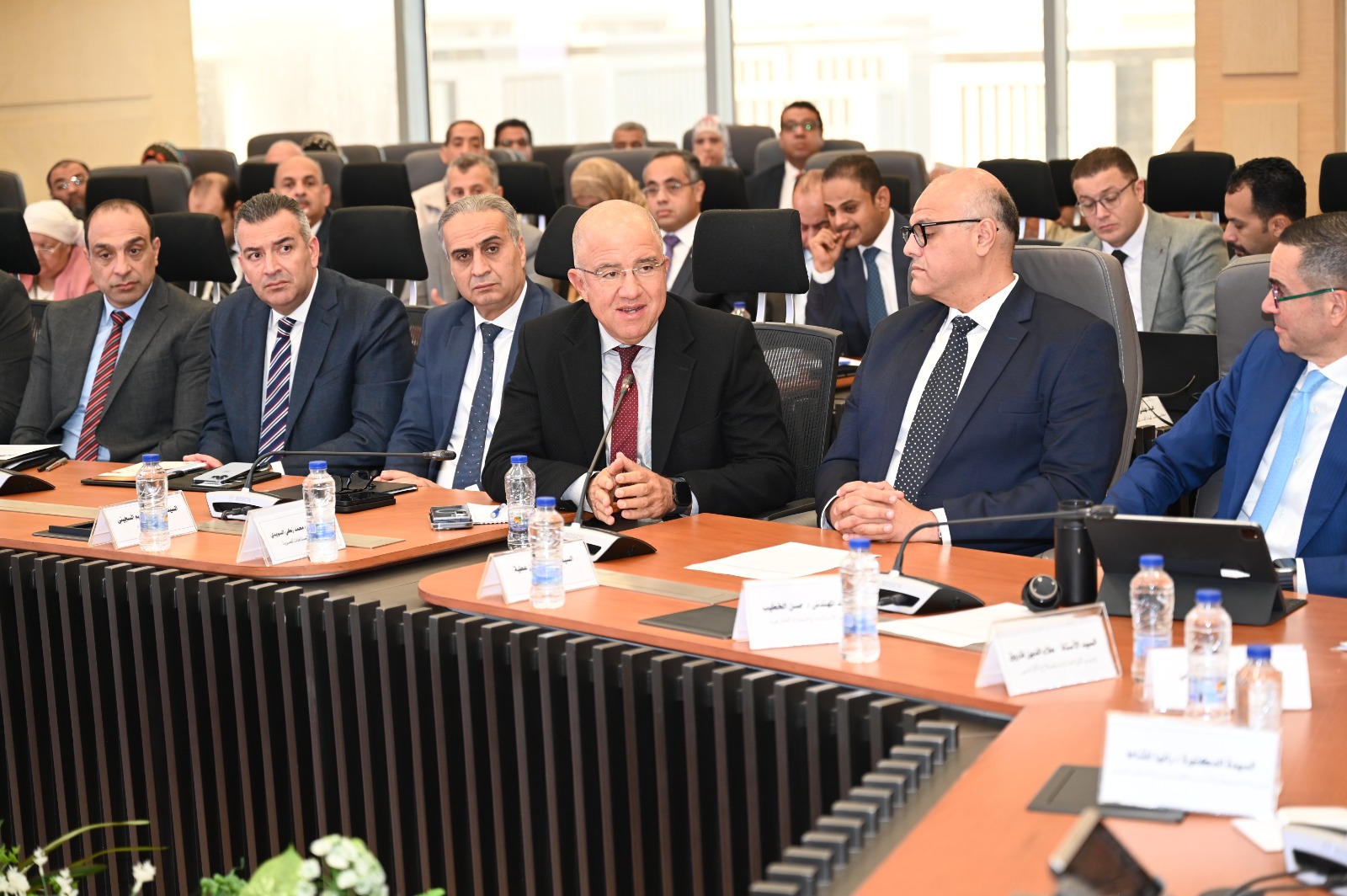 الوزير يترأس اجتماع المجموعة الوزارية للتنمية الصناعية