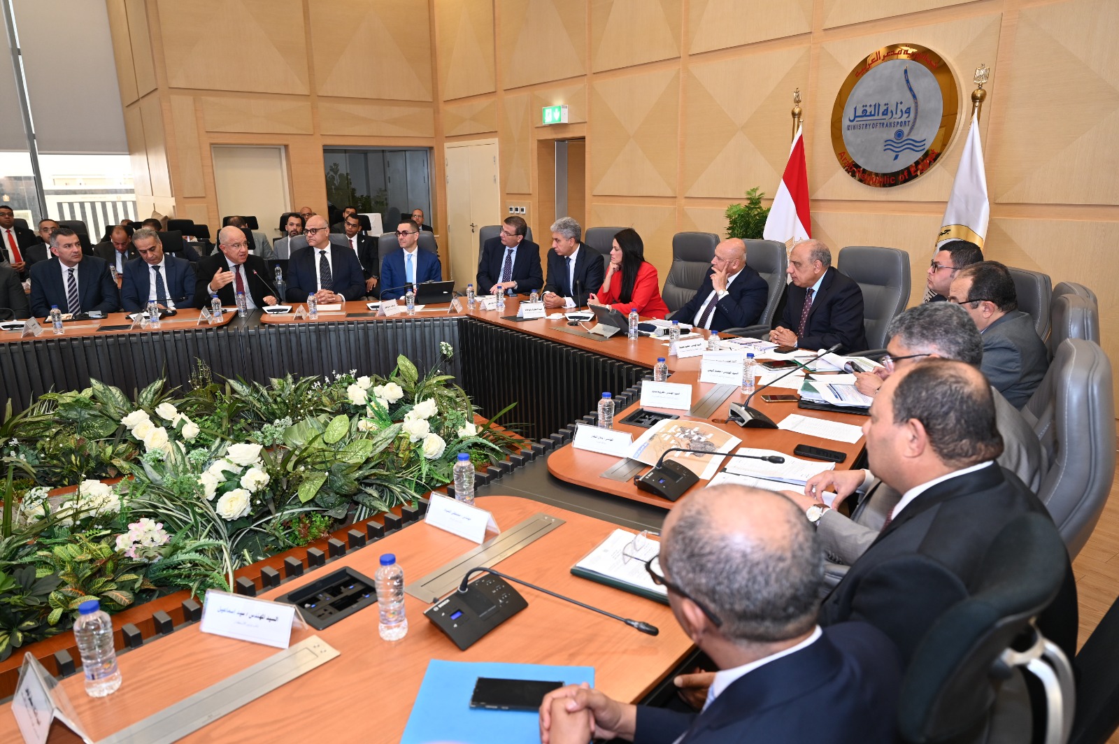 الوزير يترأس اجتماع المجموعة الوزارية للتنمية الصناعية