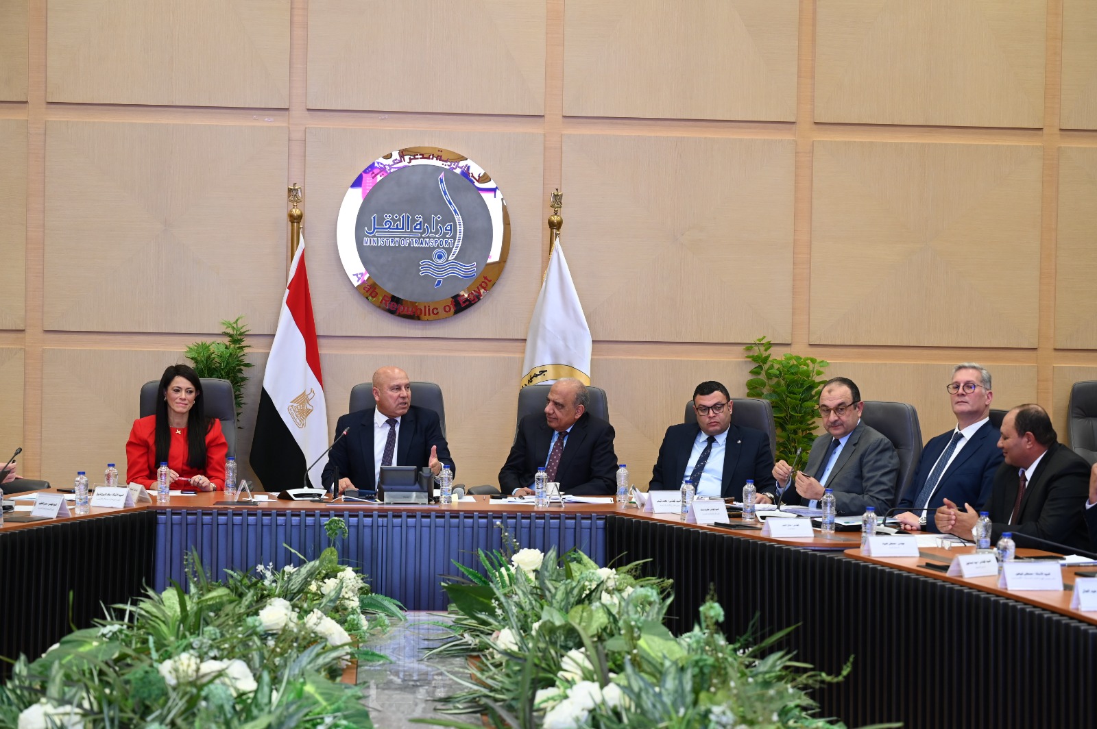 الوزير يترأس اجتماع المجموعة الوزارية للتنمية الصناعية