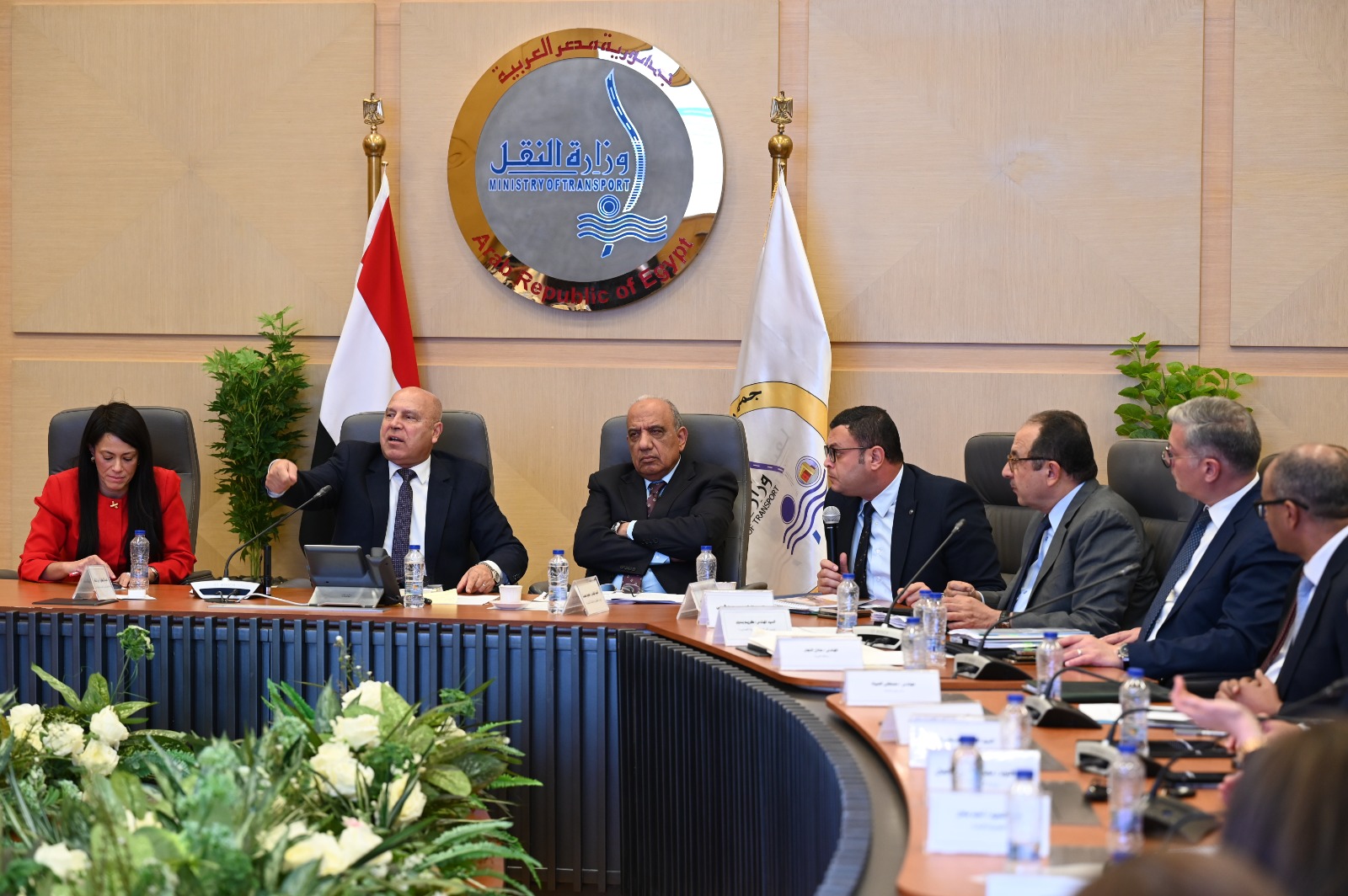 الوزير يترأس اجتماع المجموعة الوزارية للتنمية الصناعية