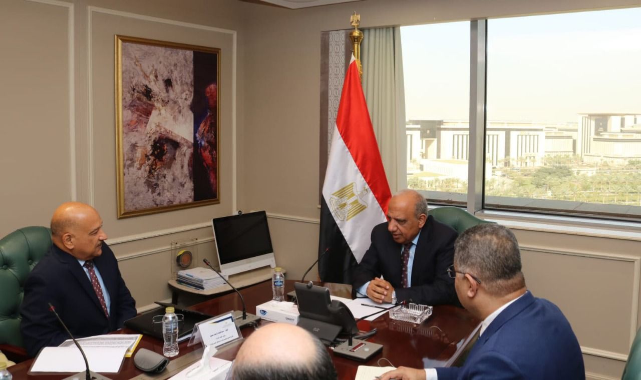 وزير الكهرباء يجتمع مع رؤساء الشركة المصرية للتعدين