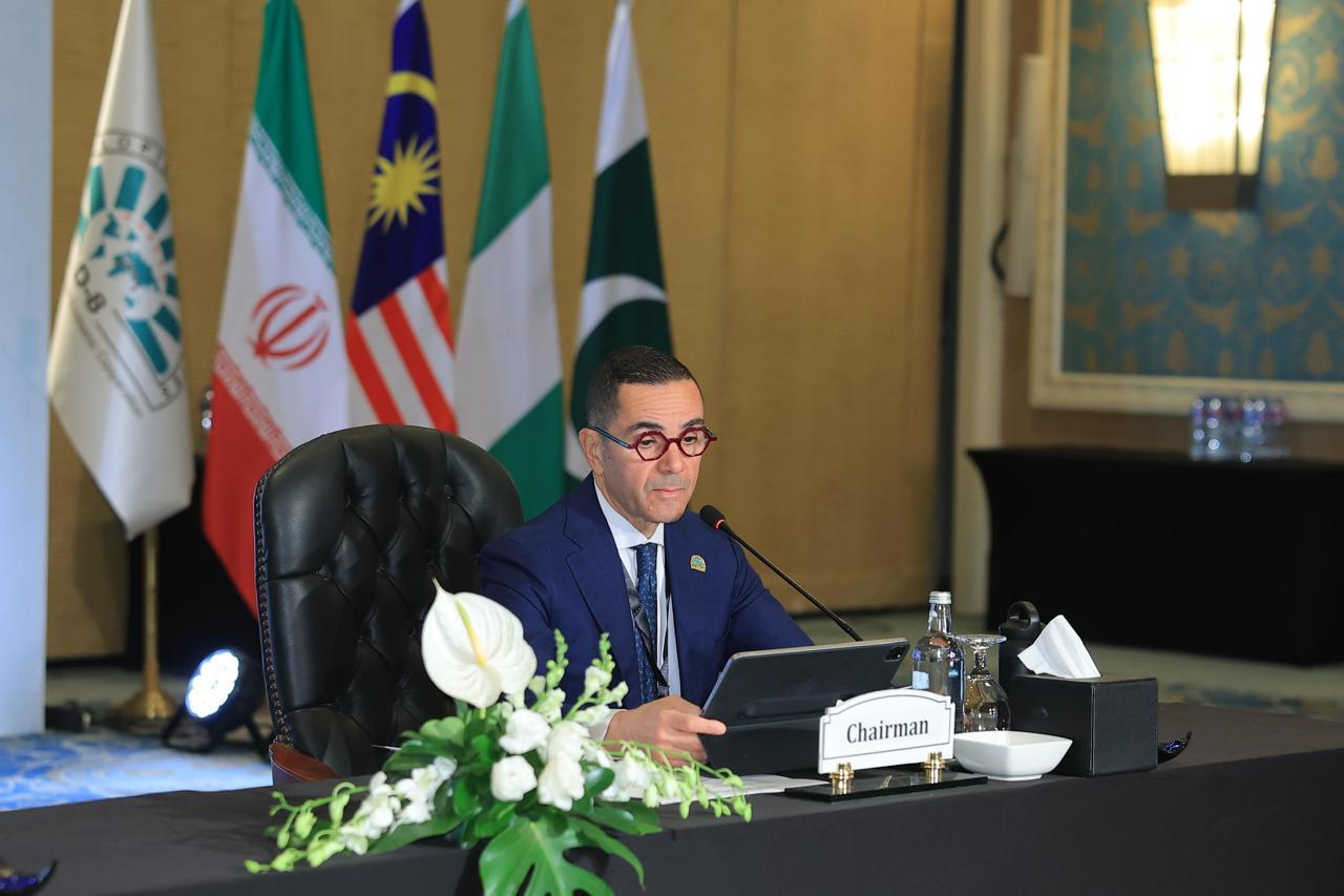 المهندس حسن الخطيب وزير الاستثمار