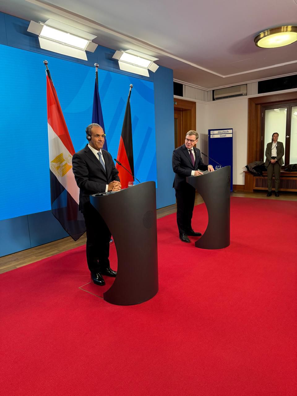 مشاورات بين وزير الخارجية ونظيره الألماني