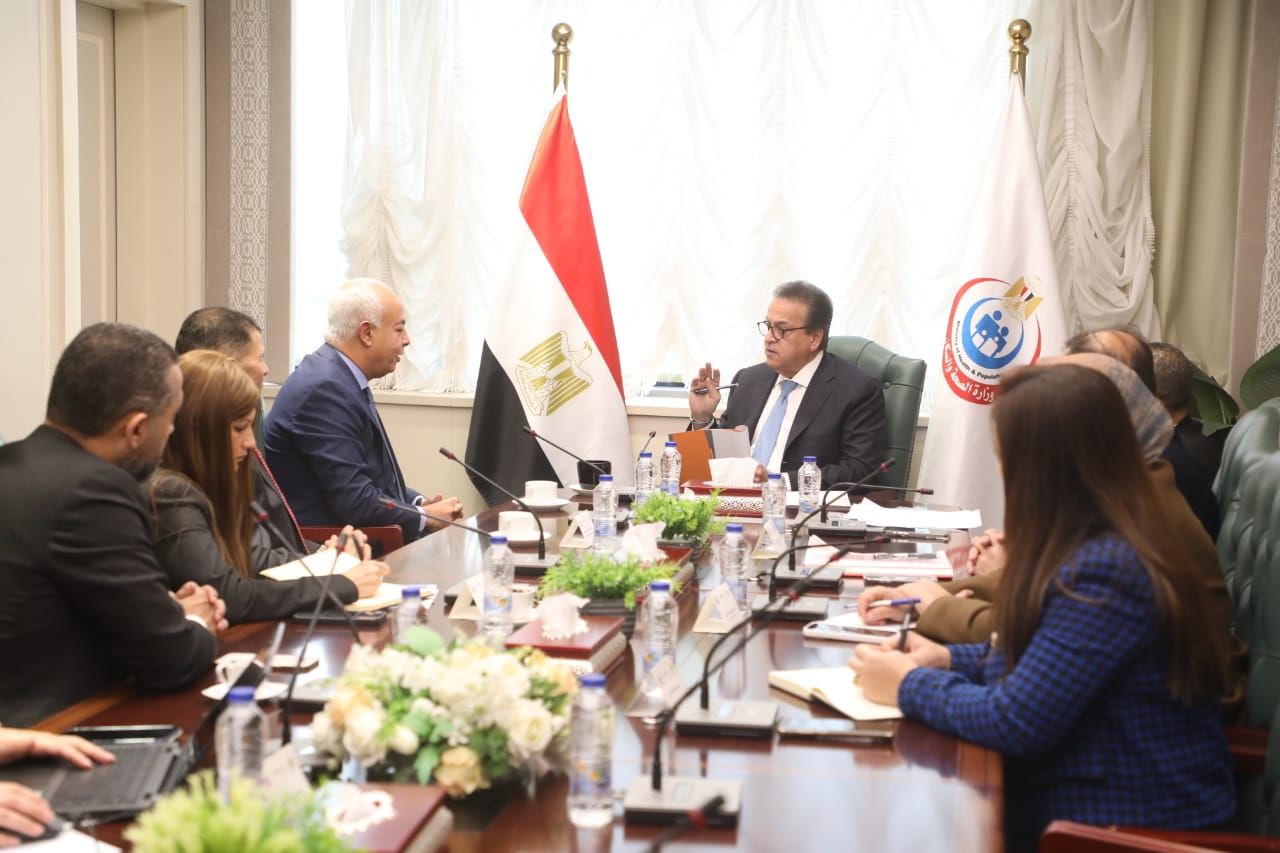 وزير الصحة يستقبل وفد شركة جمجوم فارما